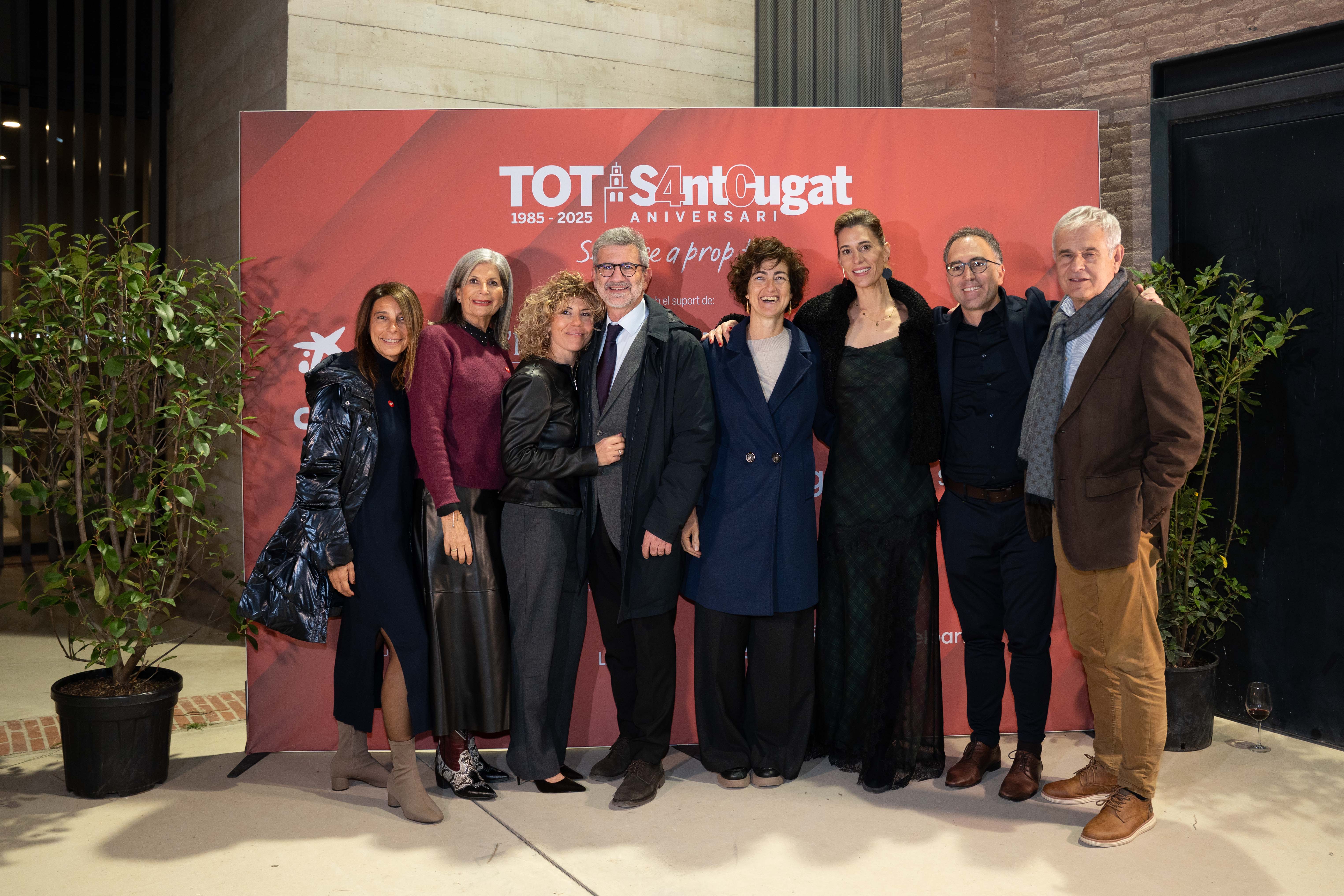 Photocall de l'acte institucional dels 40 anys del TOT Sant Cugat FOTO: Carmen de Olazabal (TOT Sant Cugat)