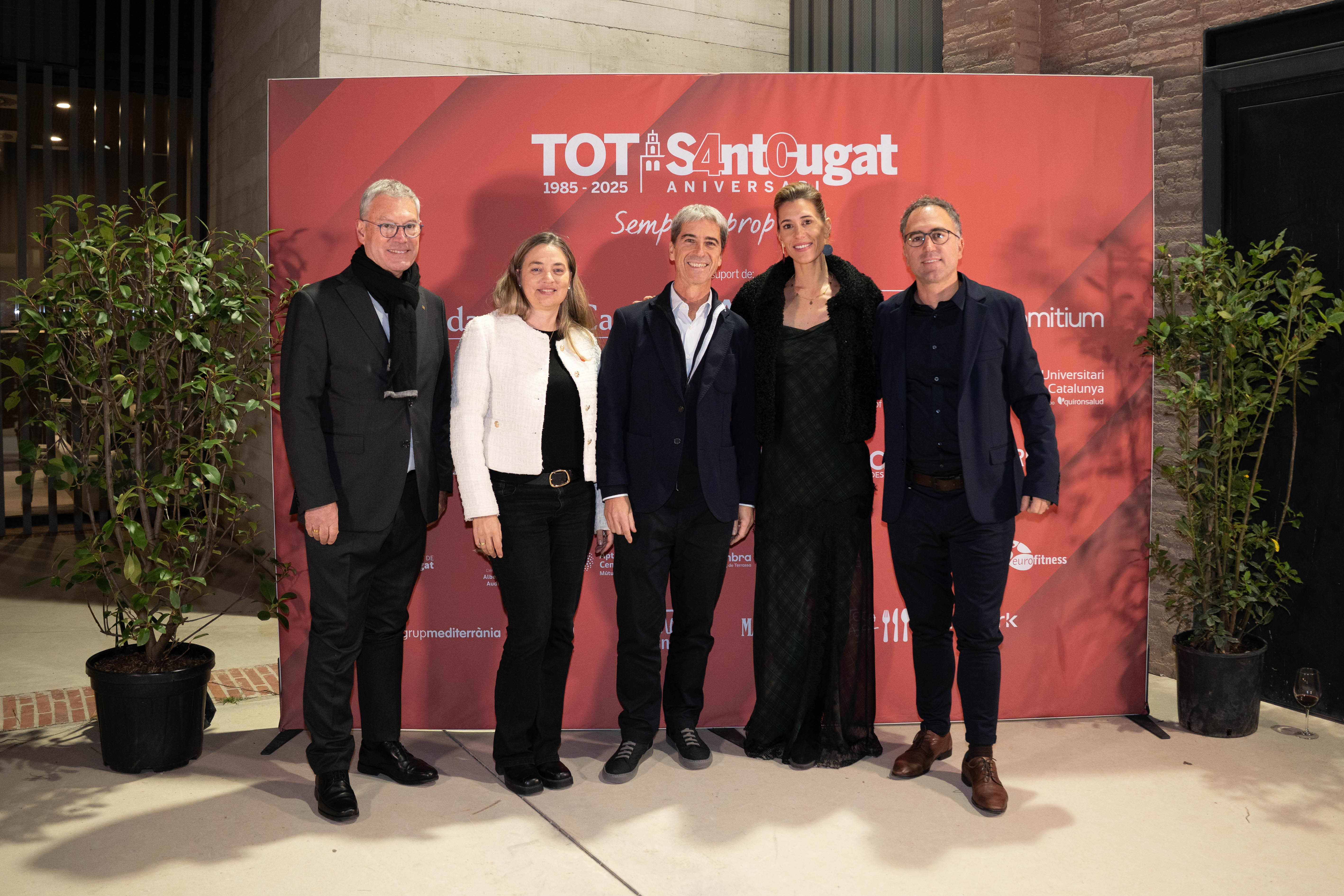 Photocall de l'acte institucional dels 40 anys del TOT Sant Cugat FOTO: Carmen de Olazabal (TOT Sant Cugat)
