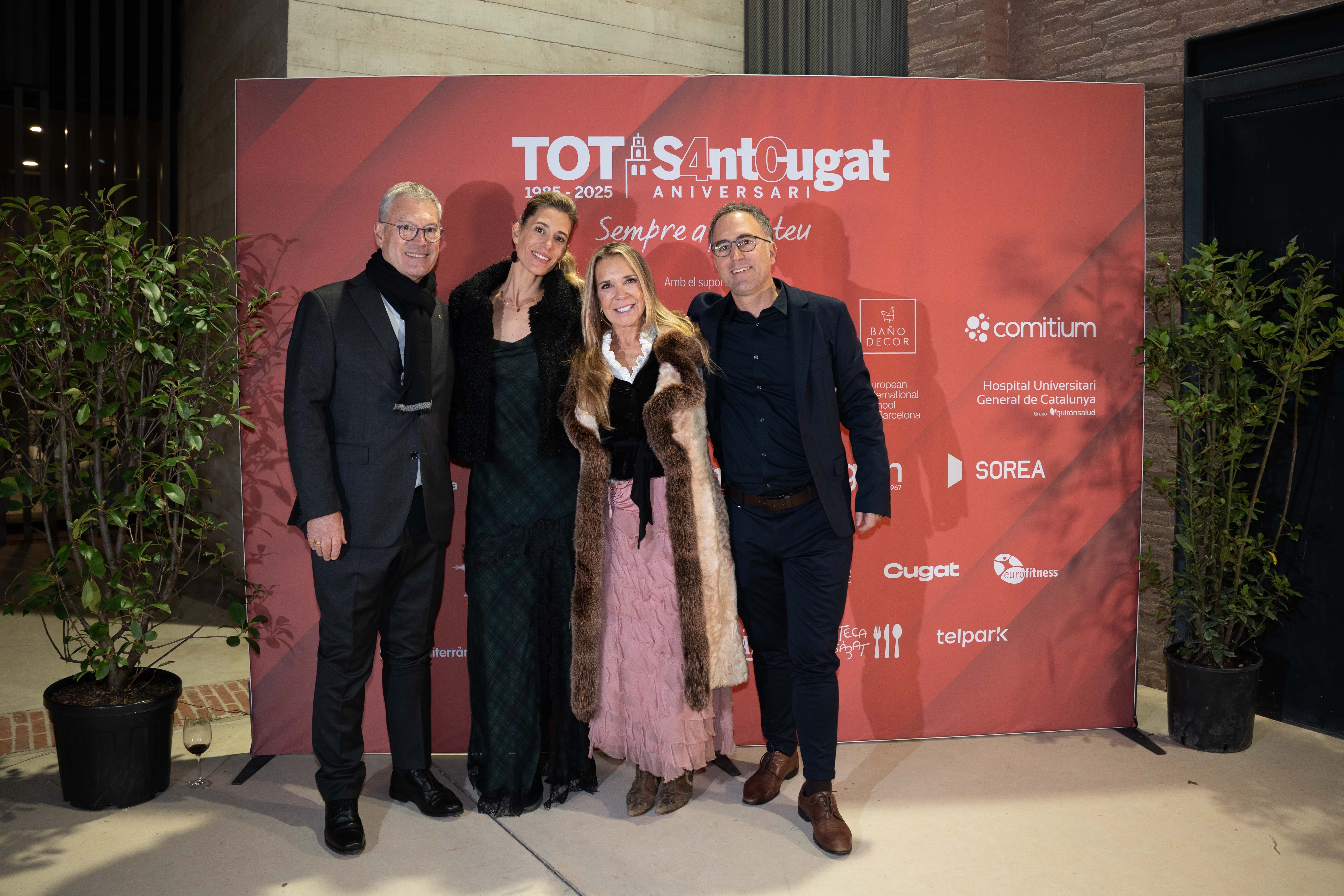 Photocall de l'acte institucional dels 40 anys del TOT Sant Cugat FOTO: Carmen de Olazabal (TOT Sant Cugat)