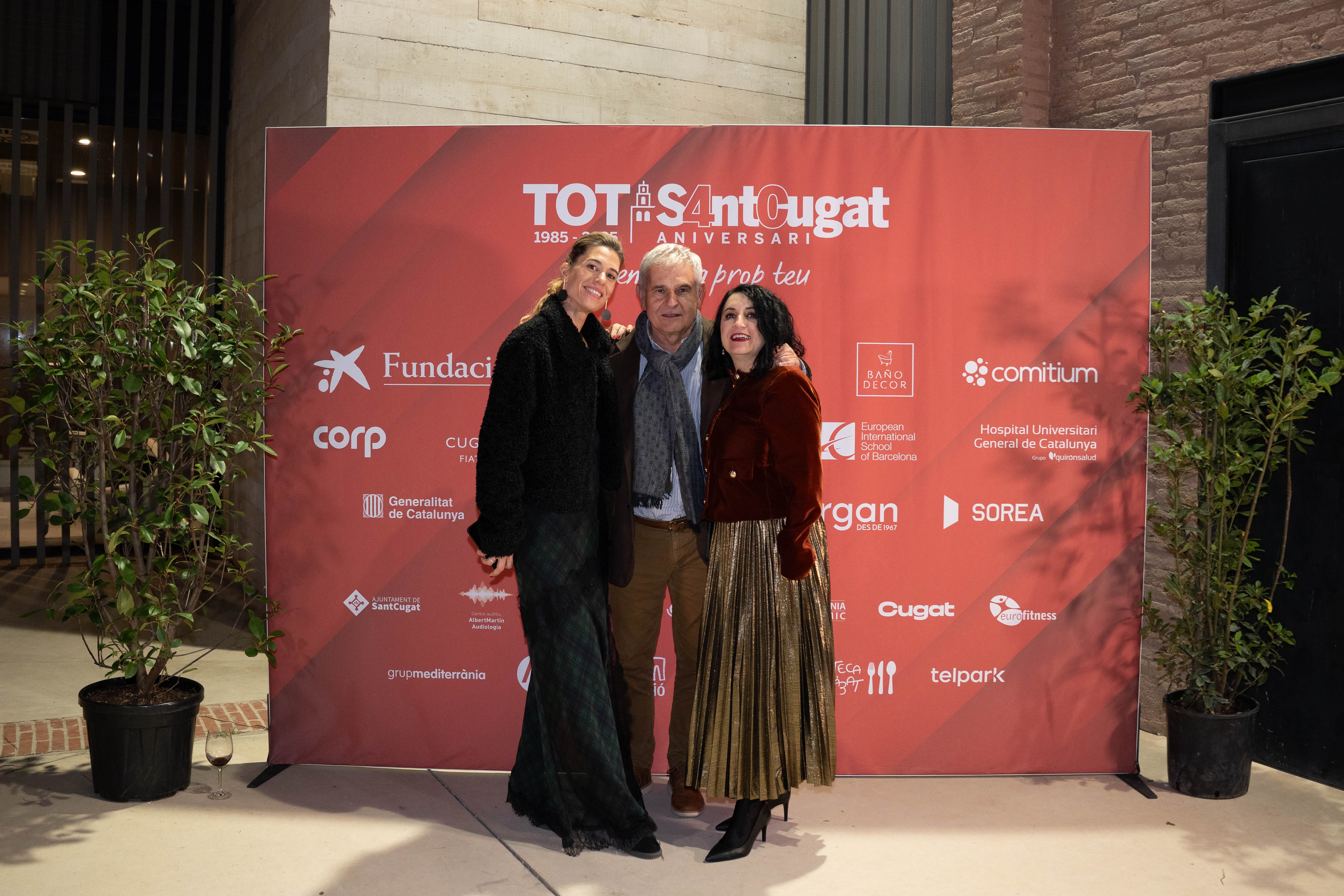 Photocall de l'acte institucional dels 40 anys del TOT Sant Cugat FOTO: Carmen de Olazabal (TOT Sant Cugat)