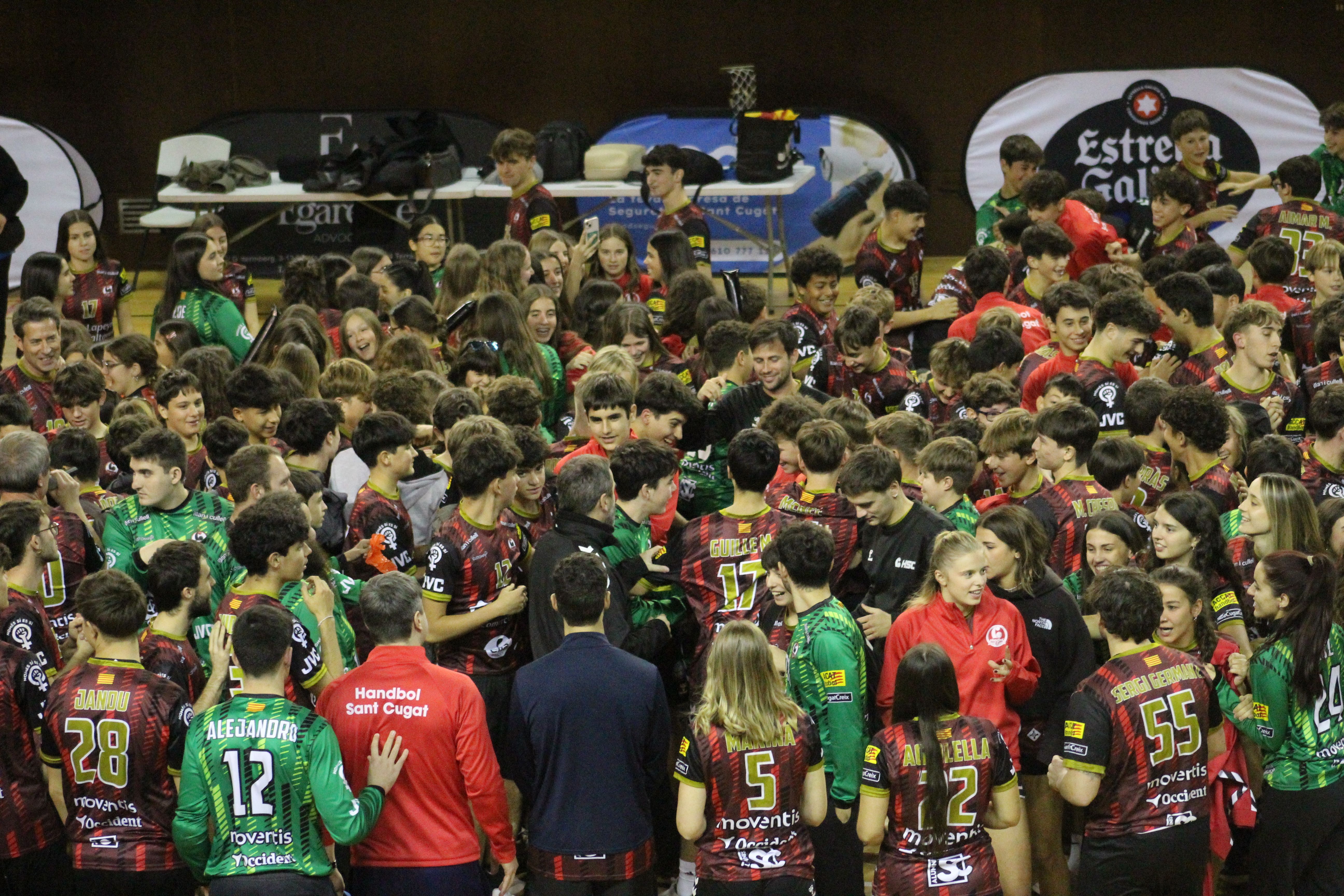Presentació d'equips del Club Handbol Sant Cugat. FOTO: Handbol Sant Cugat