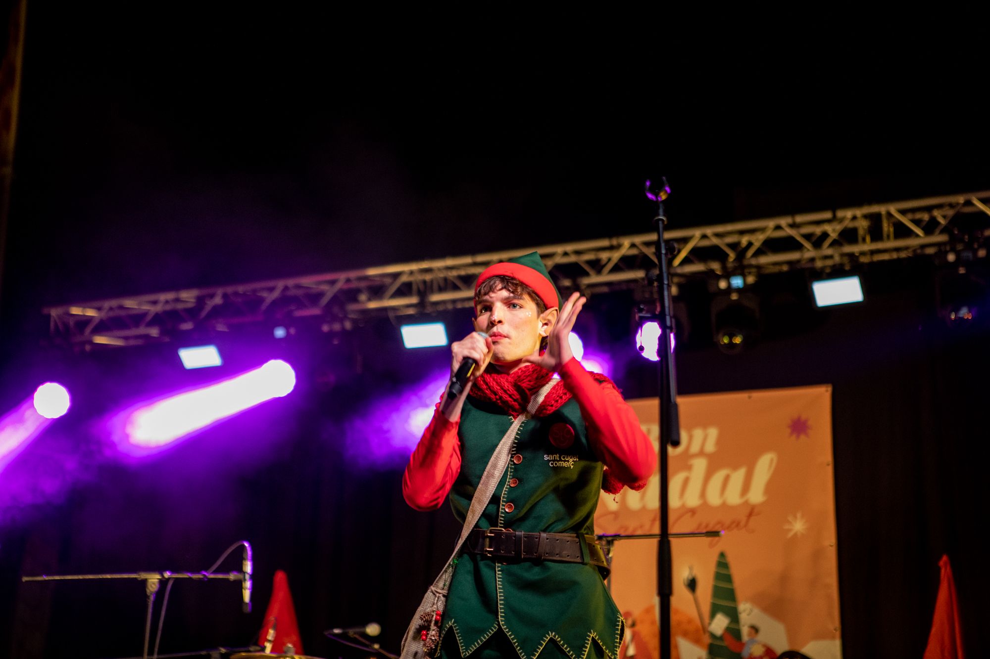 El Cugatet, el follet de Nadal de Sant Cugat Comerç, en l'Encesa de llums de Nadal FOTO: Joana Arribas (TOT Sant Cugat)