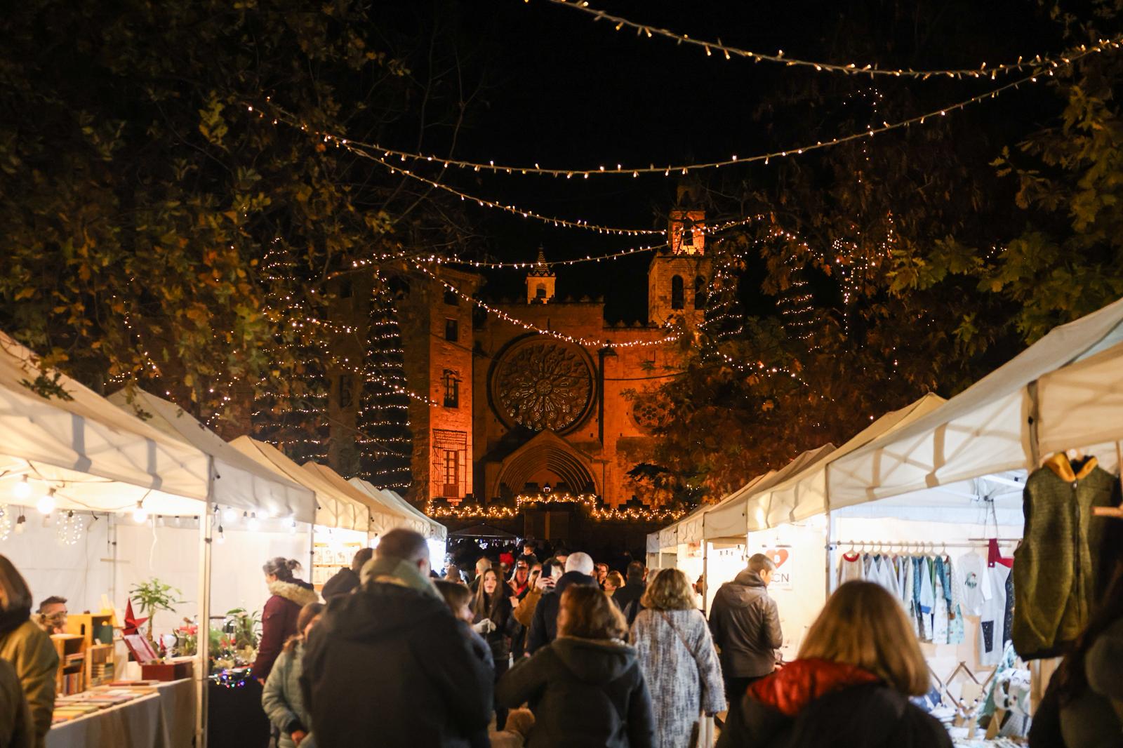 Fira de Nadal en l'encesa de llums de Nadal FOTO: Ajuntament