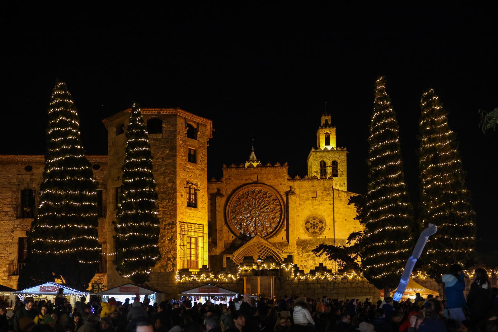 El Monestir en l'Encesa de llums de Nadal FOTO: Ajuntament