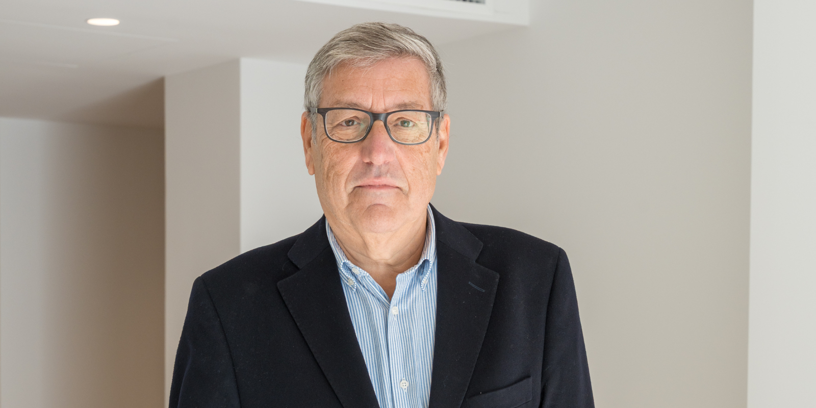 Àngel Gregori, soci de Ventura Partners al pis pilot de la promoció que comercialitzen al centre de Sant Cugat. FOTO: Eloi Sin