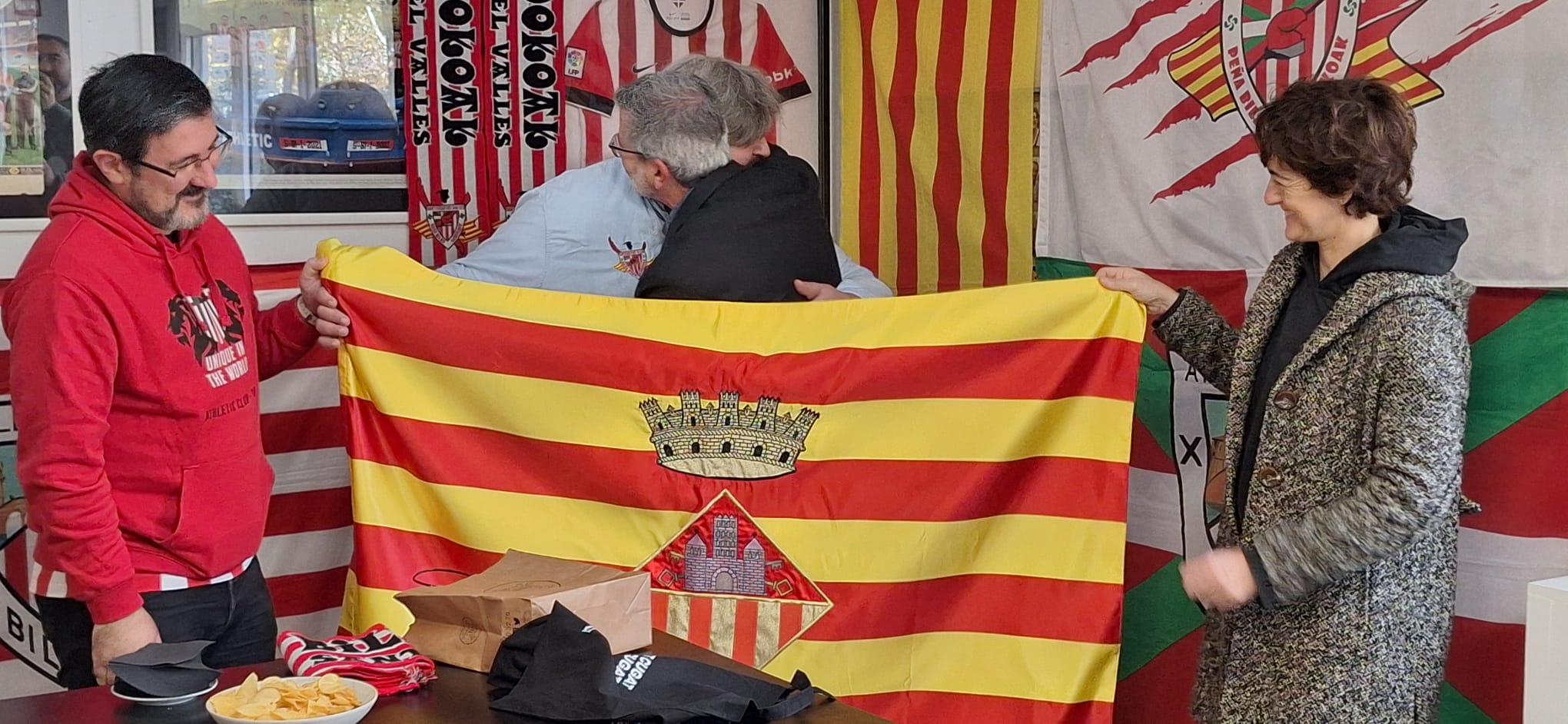 La Penya Bilbo Ondokoak inaugura la seva nova seu social. FOTO: Ajuntament de Sant Cugat