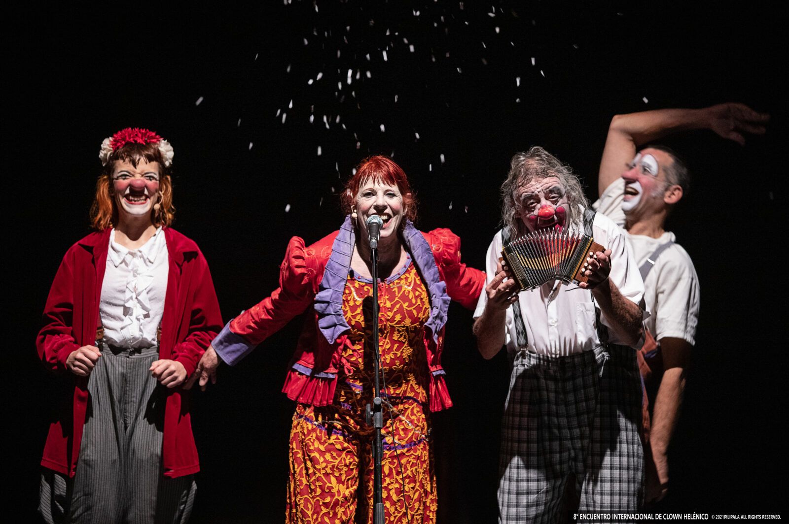 POLTRONA TROUPE ©PILIPALA48