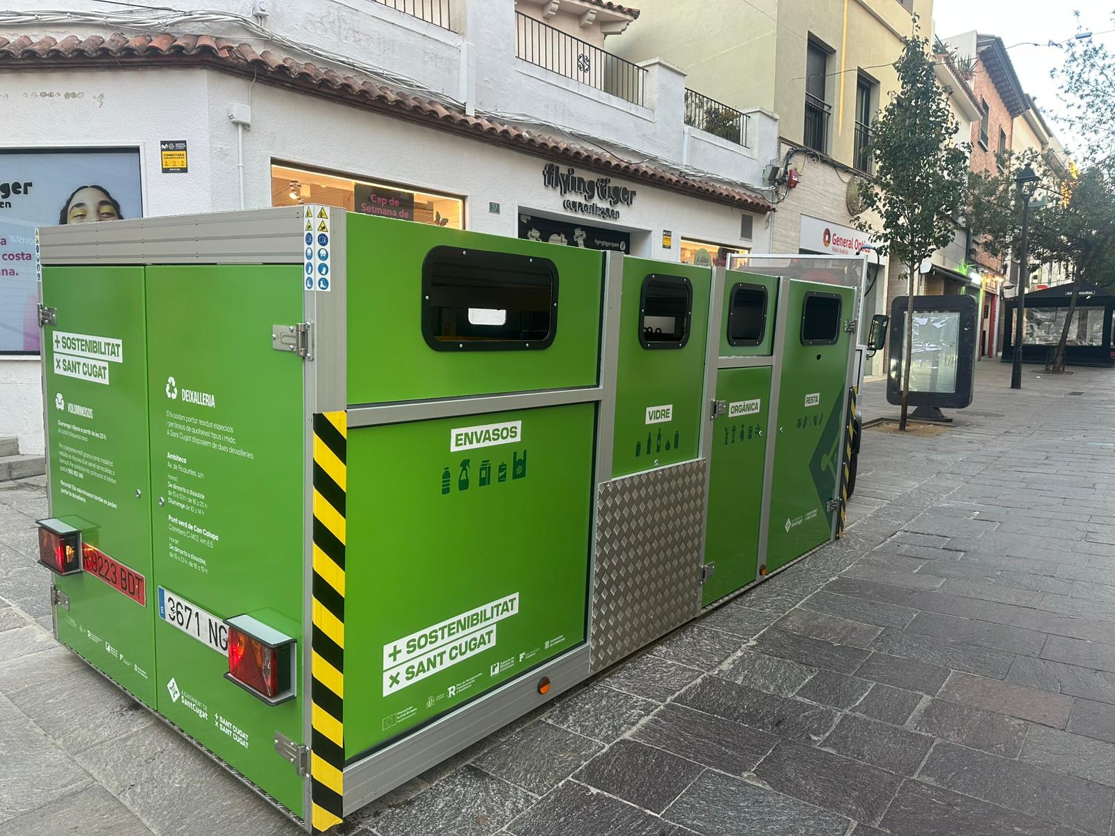 Les plataformes mòbils al carrer de Santiago Rusiñol. FOTO: TOT Sant Cugat