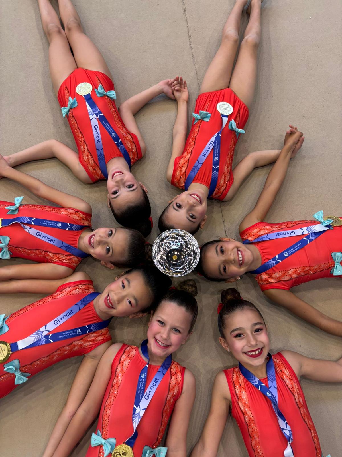 L'equip prebenjamí del Gimnàstica Sant Cugat va guanyar el Campionat de Catalunya Conjunts Tardor. FOTO: Cedida