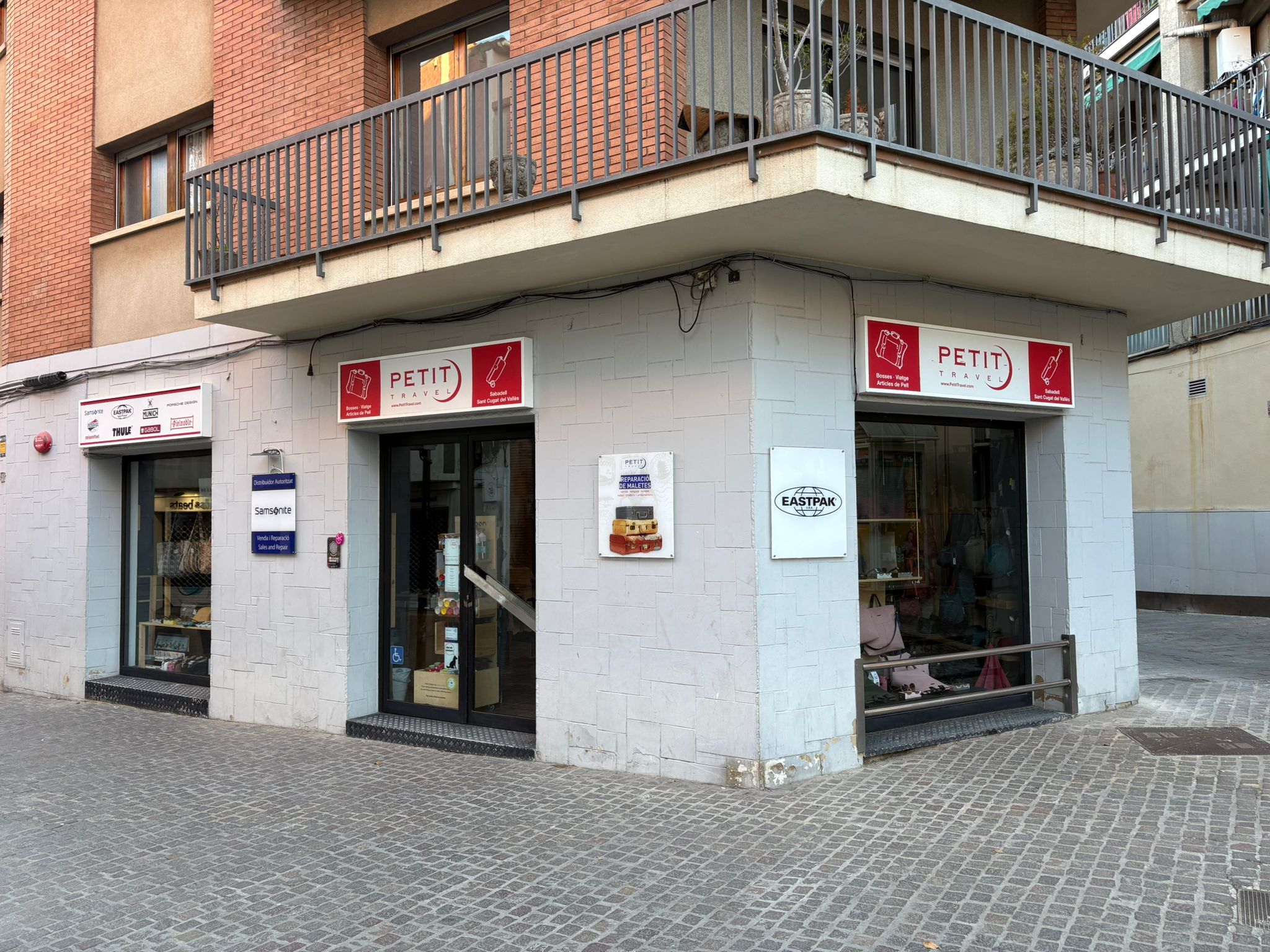 Petit Travel està al carrer Valldoreix, 31. FOTO: Cedida