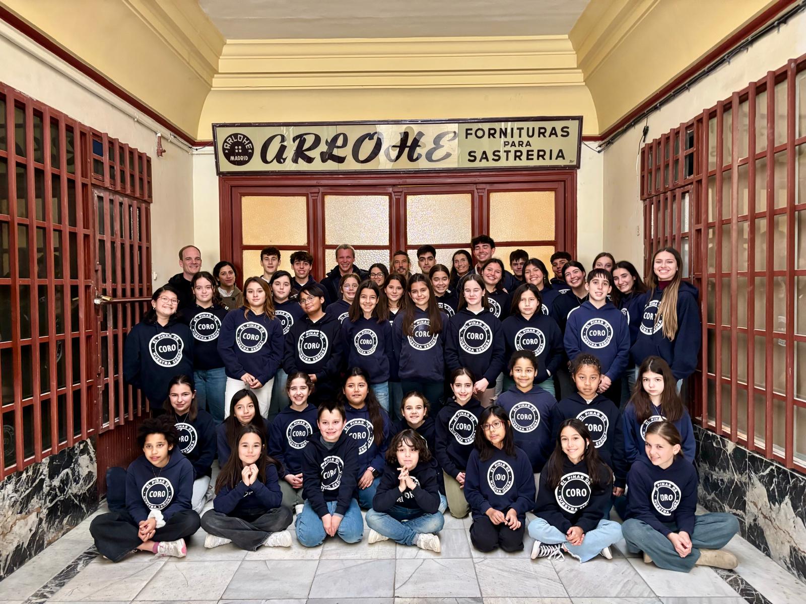 El cor de l’escola El Pinar torna a sonar a Cadena 100 amb una nadala original. FOTO: Cedida