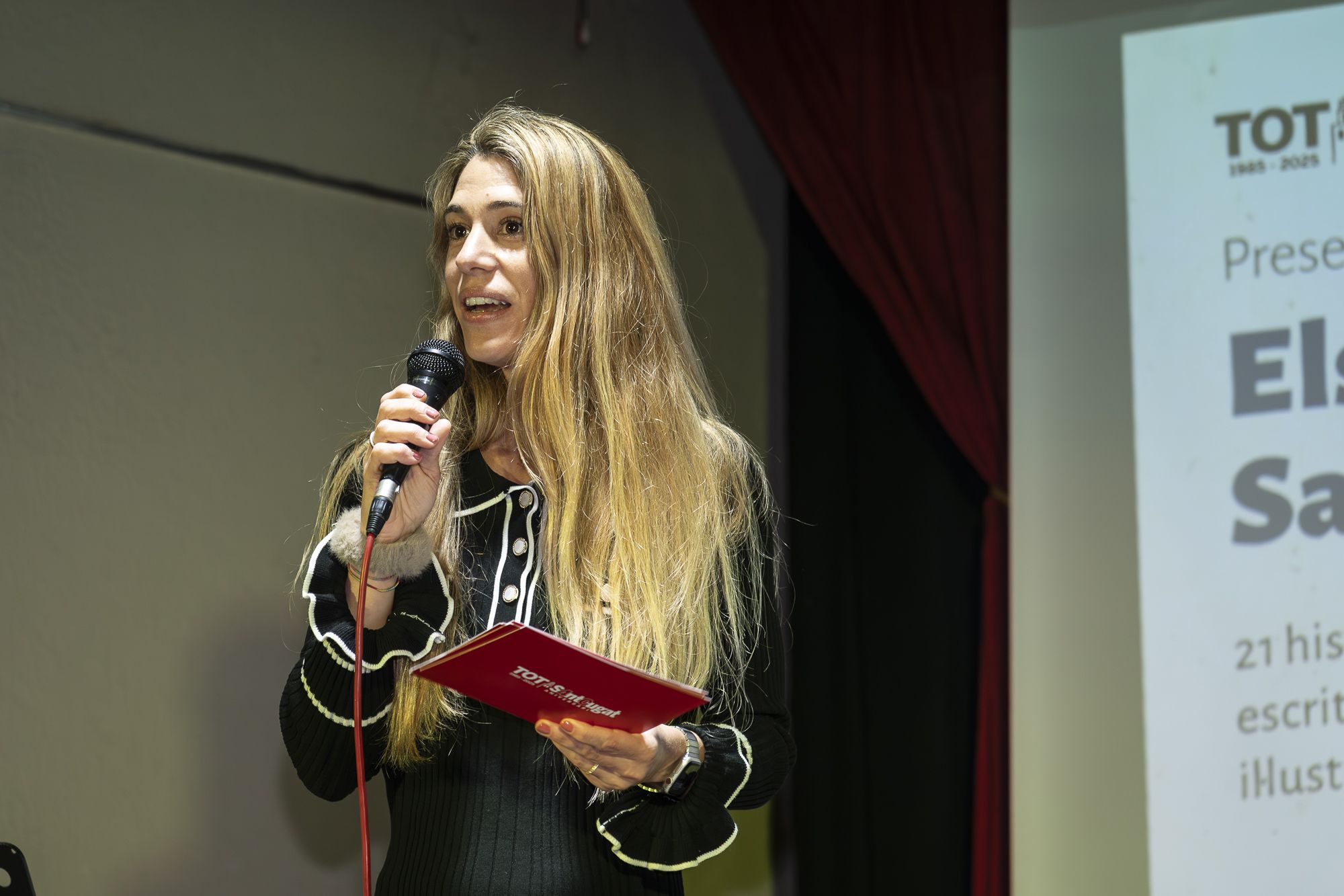 Presentació del llibre de contes infantils del 40è aniversari del TOT Sant Cugat. FOTO: Mireia Comas (TOT Sant Cugat)