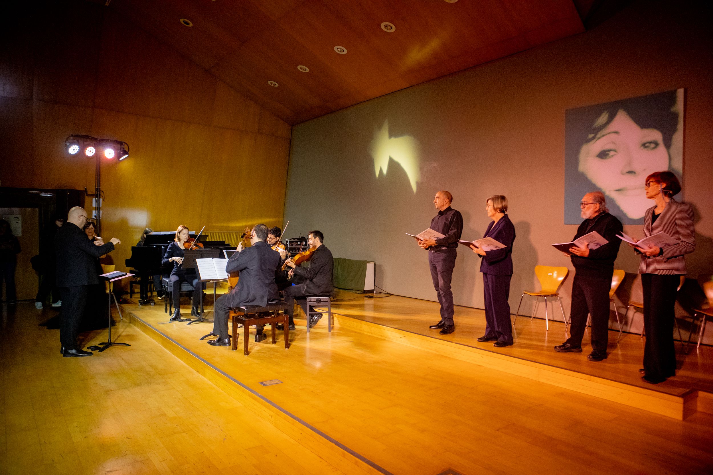 Per Nadal fem el Poema.  FOTO: Joana Arribas (TOT Sant Cugat)