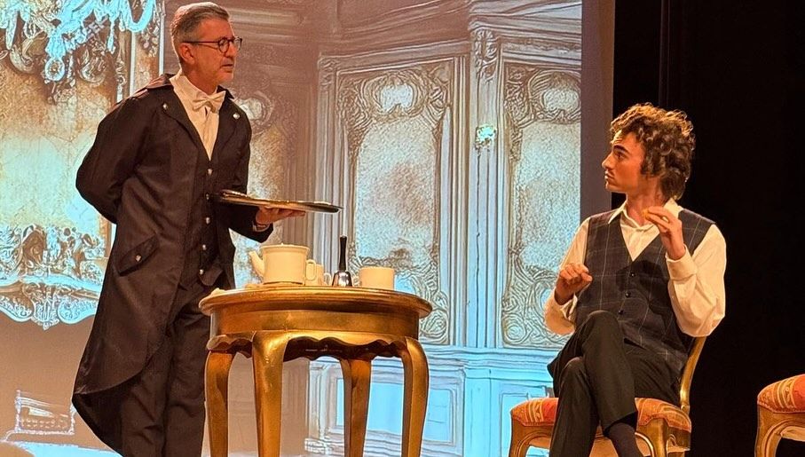 L’alcalde debuta com a actor a la Nau de Cultura de Valldoreix. FOTO: Ajuntament 