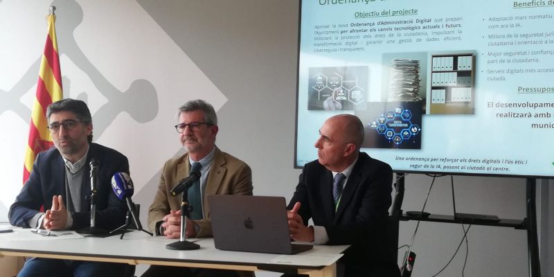 Jordi Puigneró, Josep Maria Vallès i Jordi Joly FOTO: Ajuntament de Sant Cugat