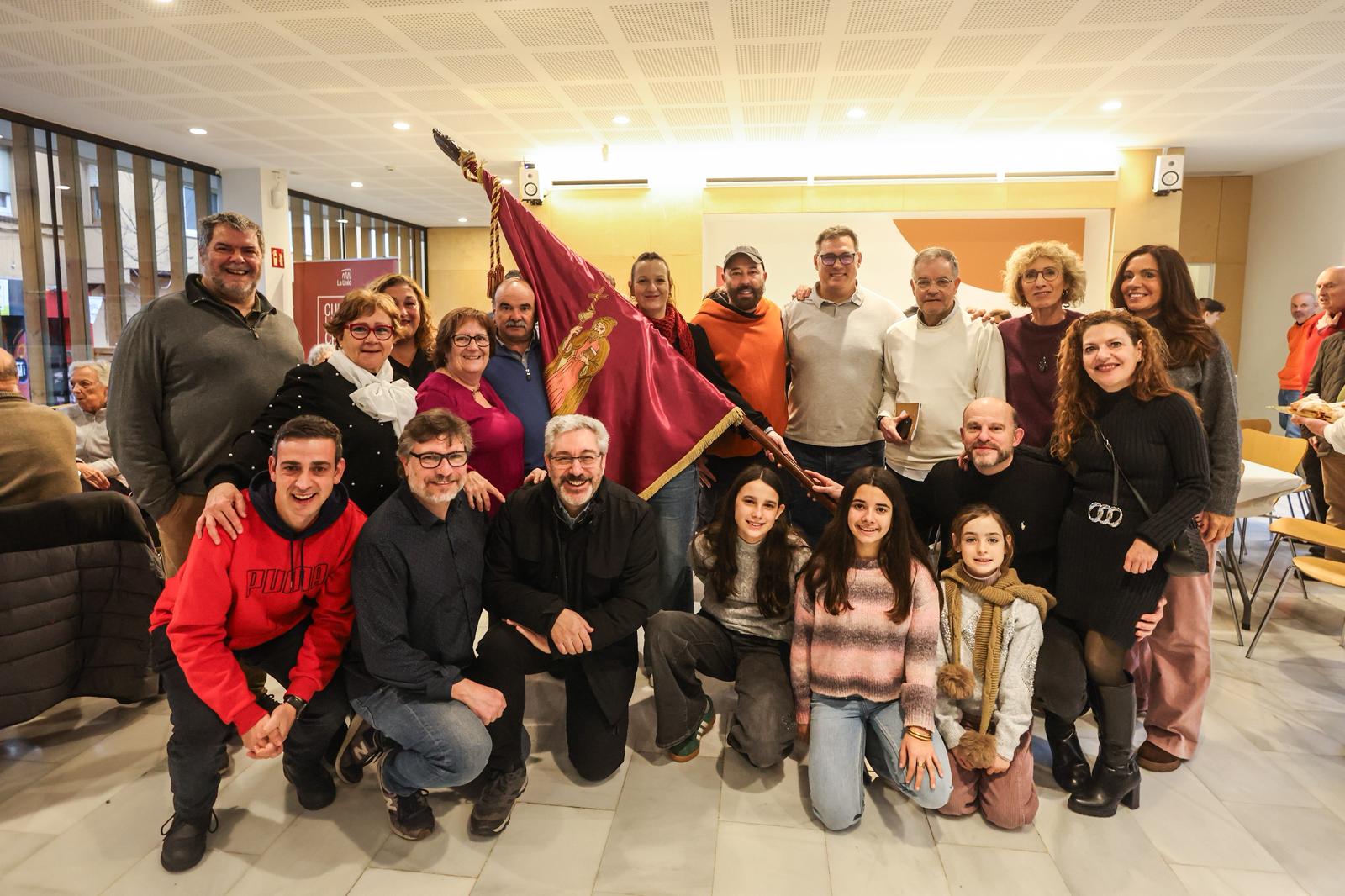 Els Trabucaires han rebut la bandera de Sant Antoni FOTO: Ajuntament de Sant Cugat