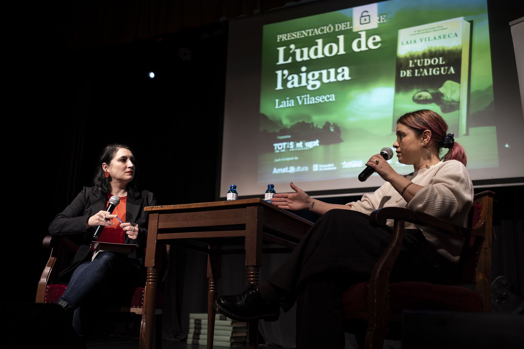 Presentació del llibre 'L'udol de l'aigua' de Laia Vilaseca. FOTO: Mireia Comas (TOT Sant Cugat)