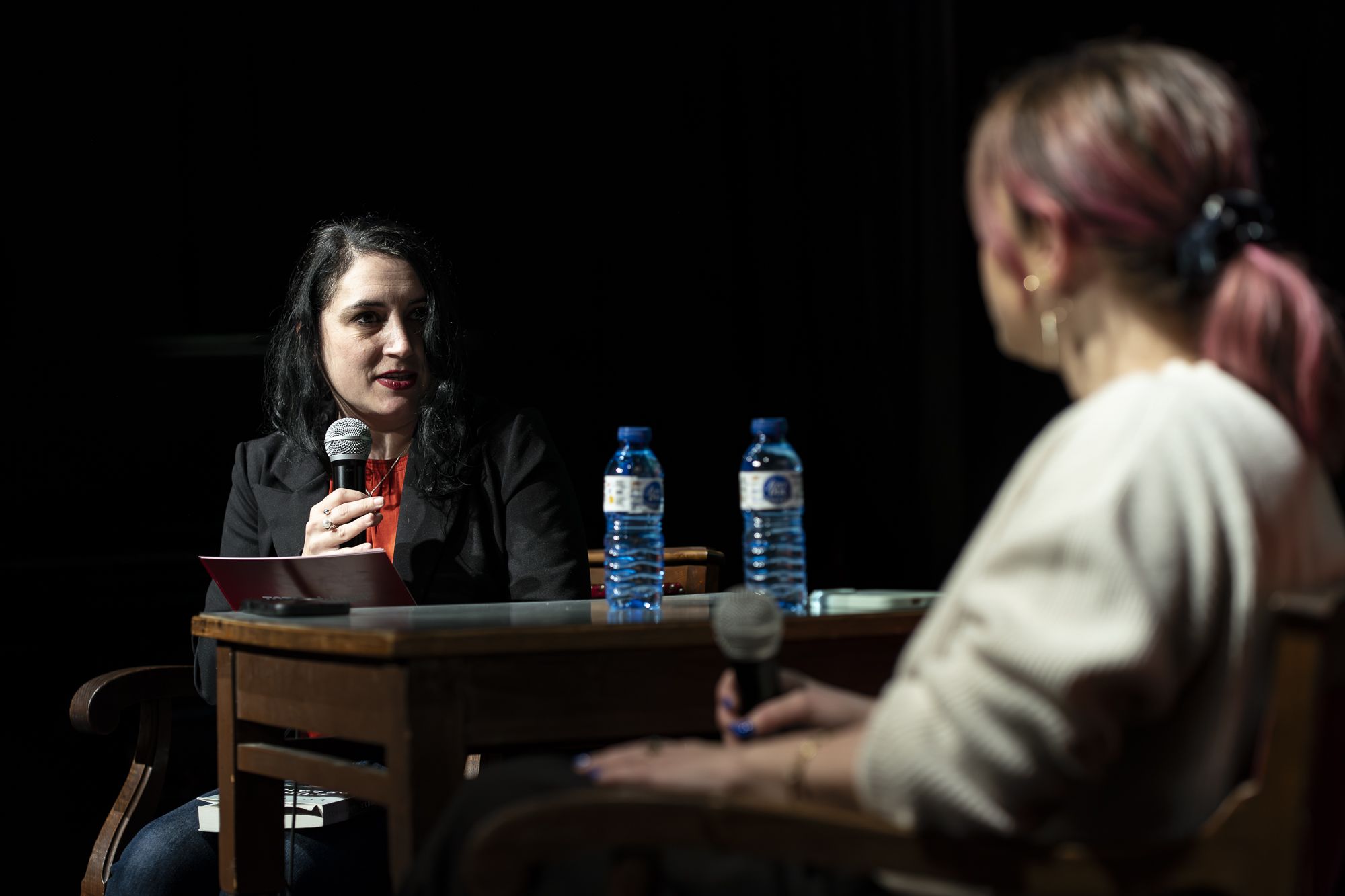 Presentació del llibre 'L'udol de l'aigua' de Laia Vilaseca. FOTO: Mireia Comas (TOT Sant Cugat)