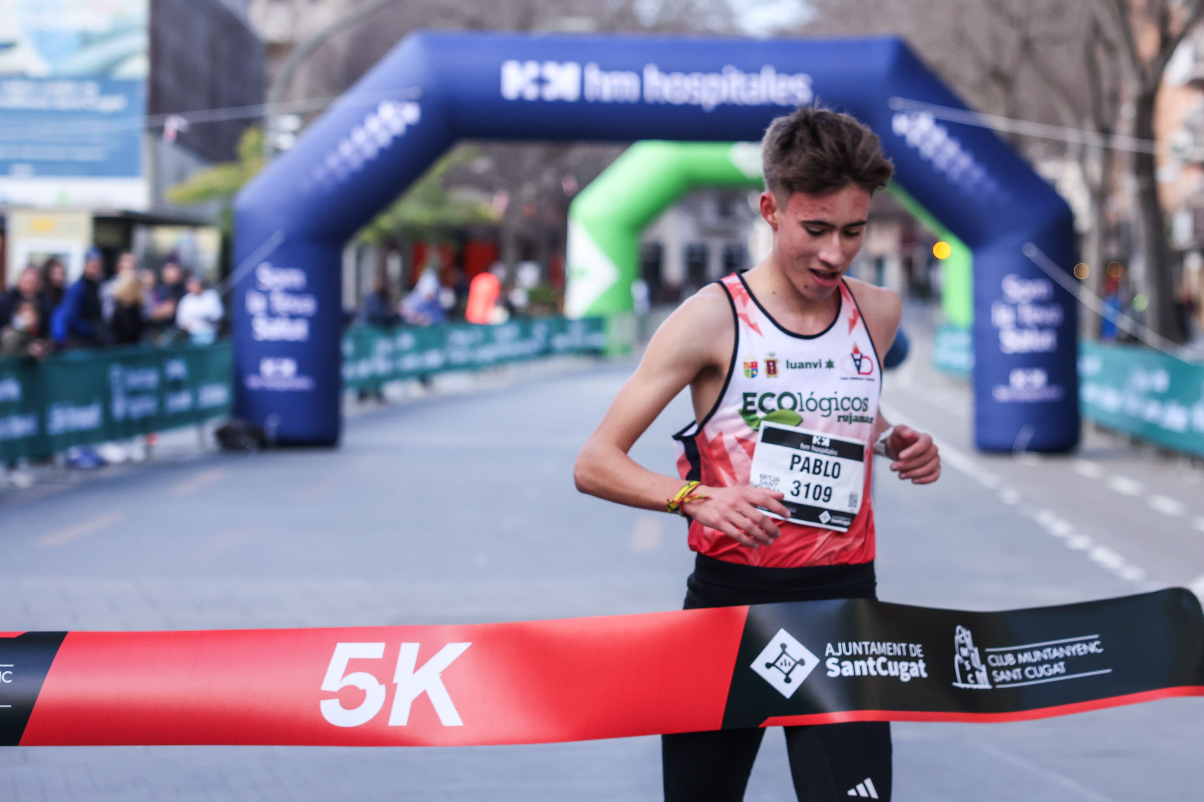 Pablo Cañada arribant a la meta de la 39a Mitja Marató 2026 FOTO: Ajuntament 
