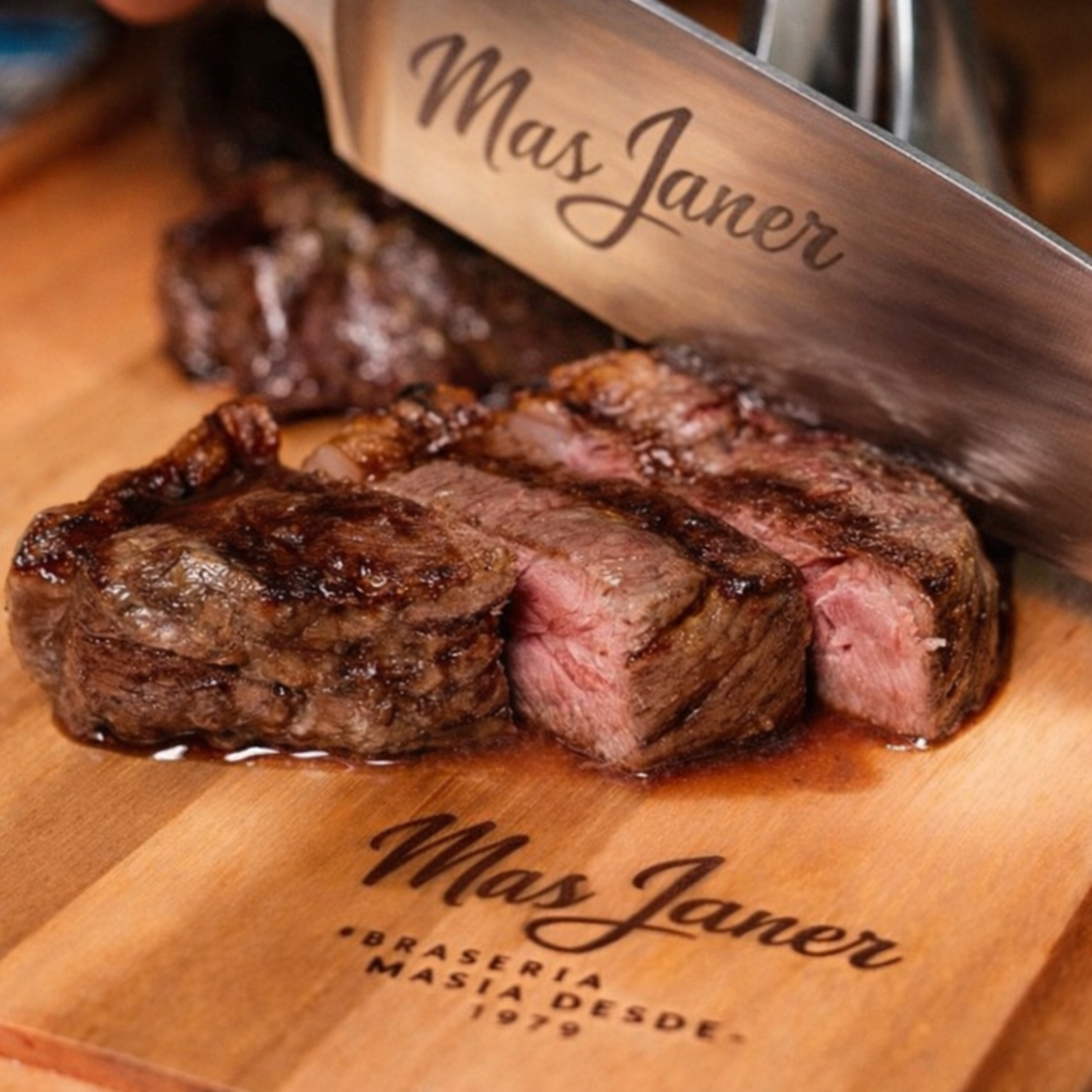 Carn a la brasa de qualitat a Braseria Mas Janer. FOTO: Cedida