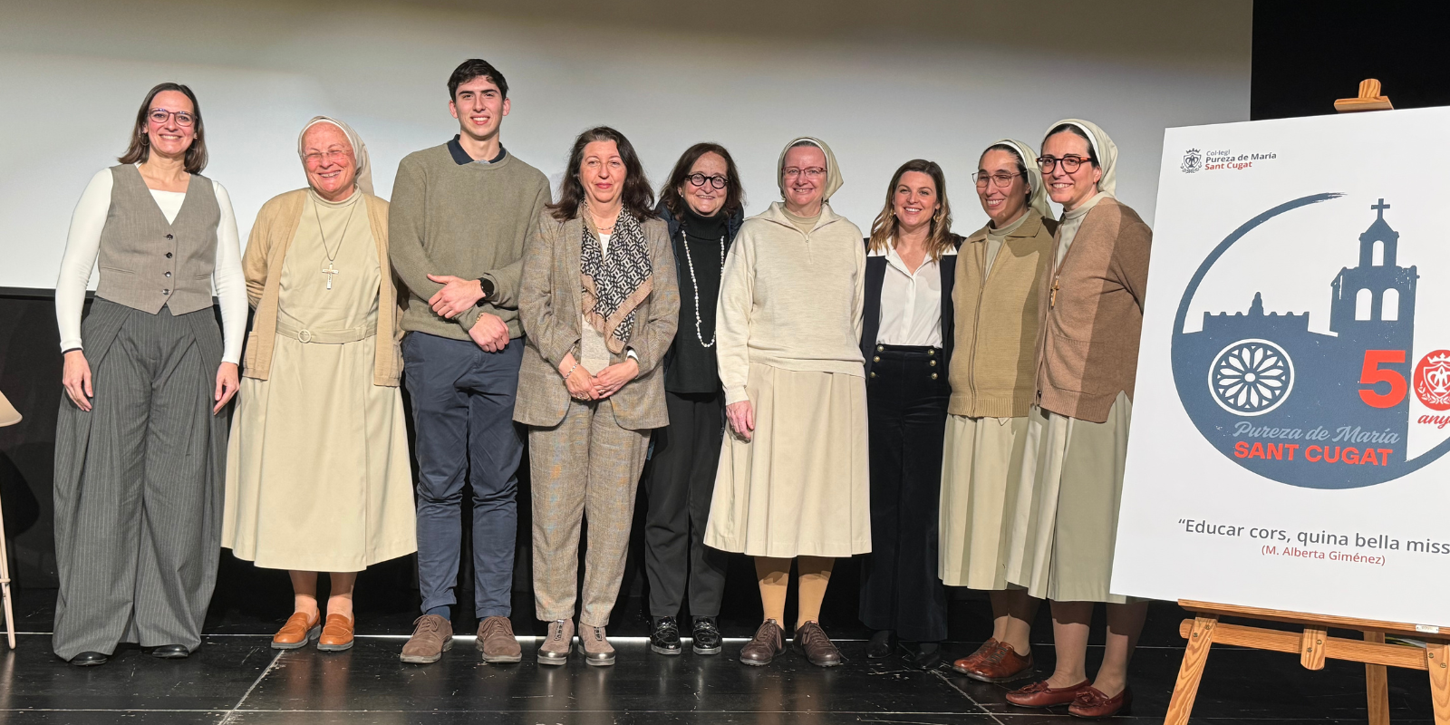 Fotografia de família de la celebració del 50è aniversari del Pureza de Maria. FOTO: TOT Sant Cugat