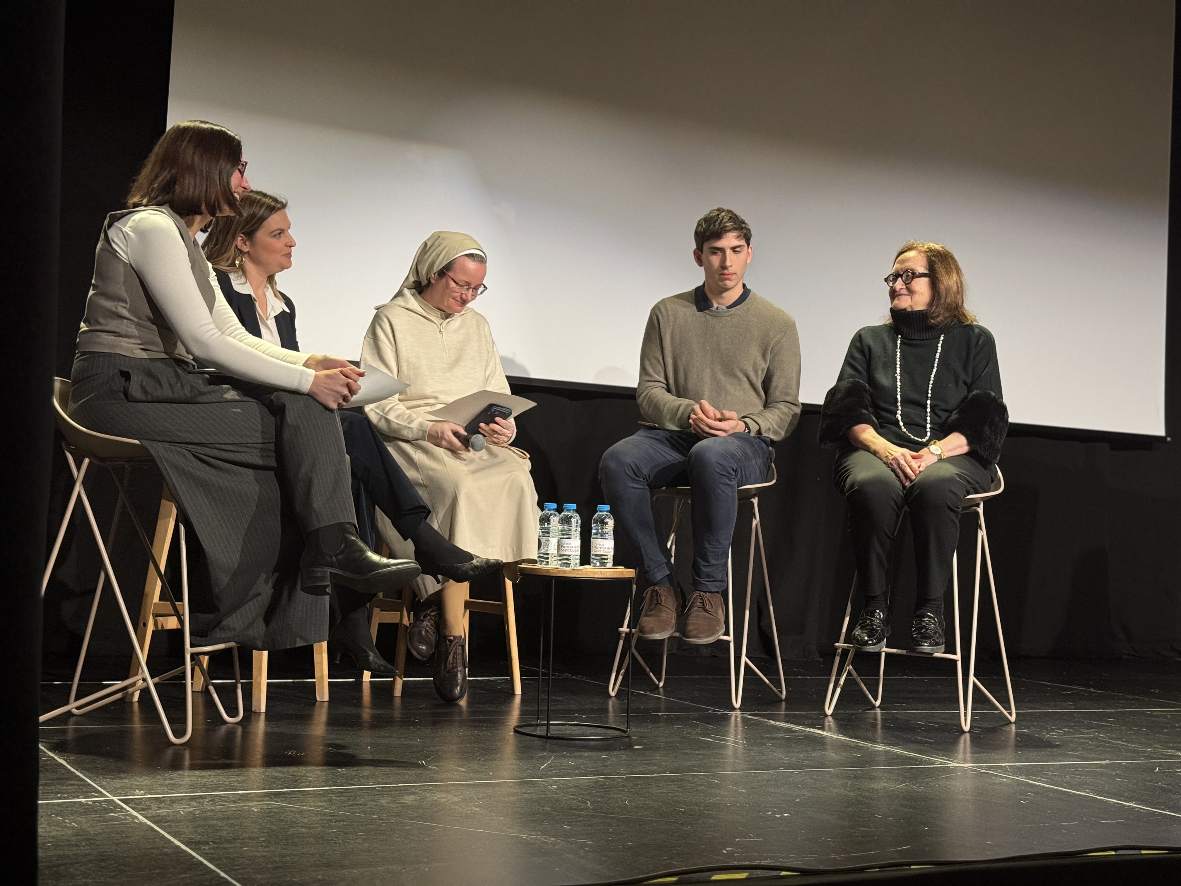 Taula rodona del 50è aniversari del Pureza de Maria. FOTO: TOT Sant Cugat