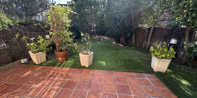 Terrassa de la casa adossada a l'eixample de Sant Cugat disponible a la immobiliària ORGAN. FOTO: Cedida