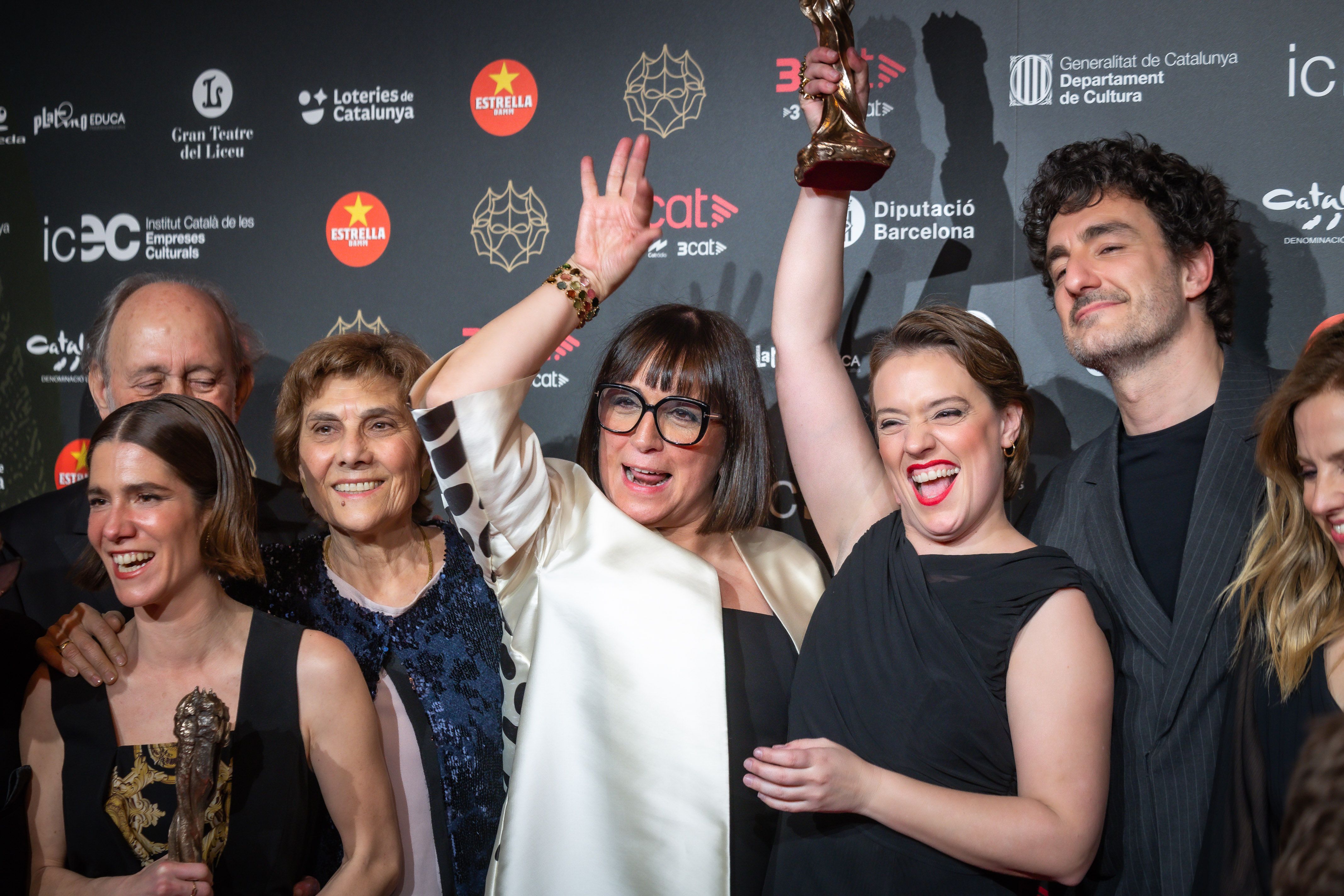 La santcugatenca Judith Colell, al centre, amb l'equip de Sirât FOTO: Jordi Borràs (ACN)