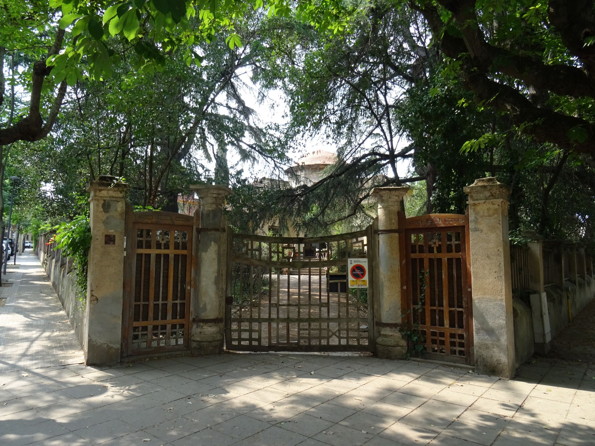 Entrada de La Casa de Francesca Bracons. FOTO: Cedida