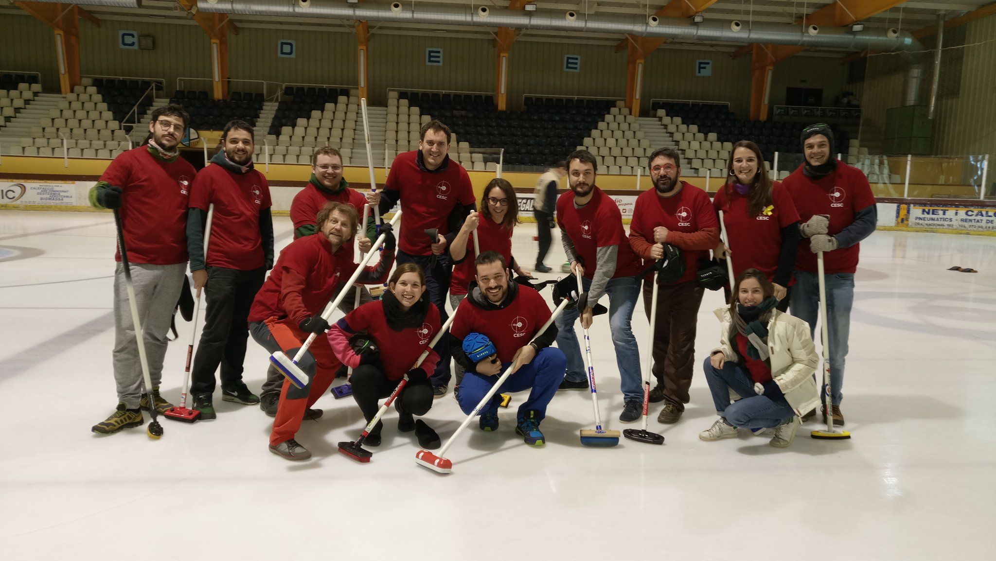 Un grup de veïns de Sant Cugat va intentar potenciar el curling amb la creació del Curling Esportiu Sant Cugat. FOTO: @Curling_cesc