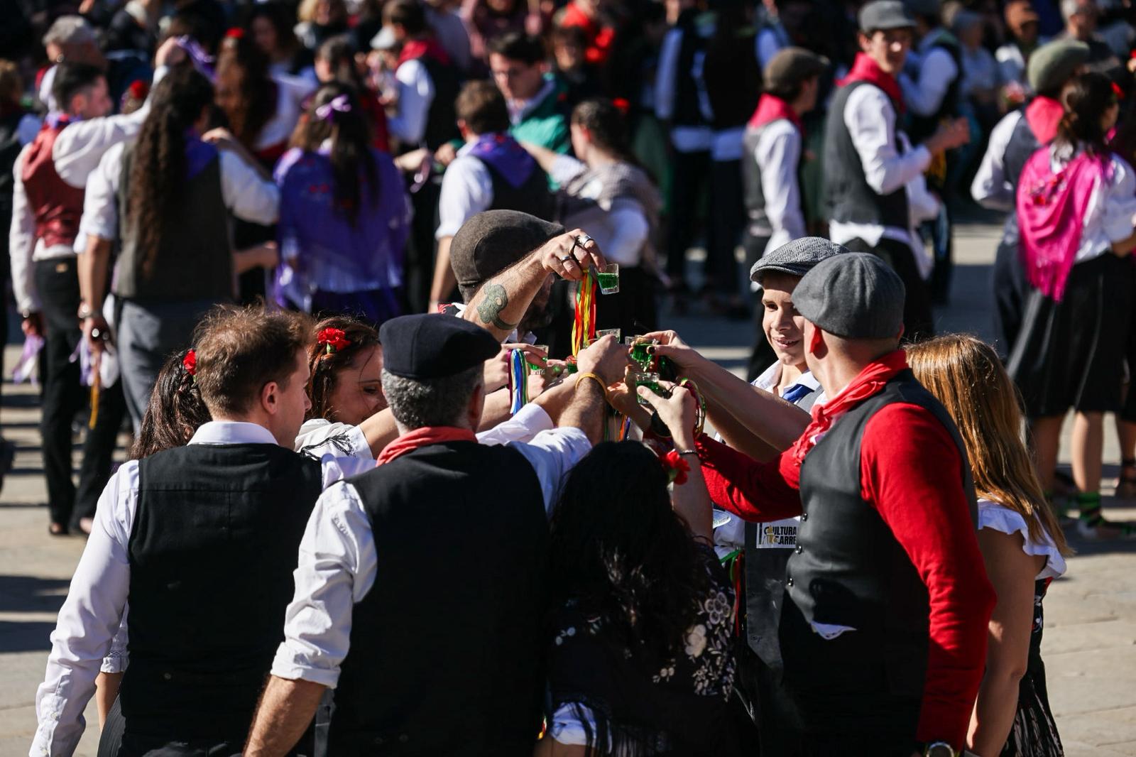 Ball de Gitanes de Carnaval a la plaça d'Octavià FOTO: Ajuntament