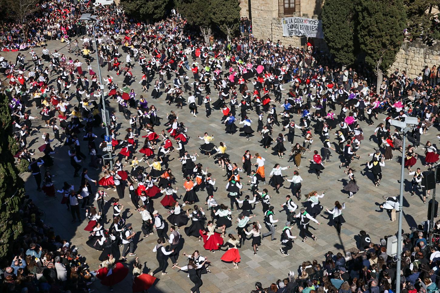 Ball de Gitanes de Carnaval a la plaça d'Octavià FOTO: Ajuntament