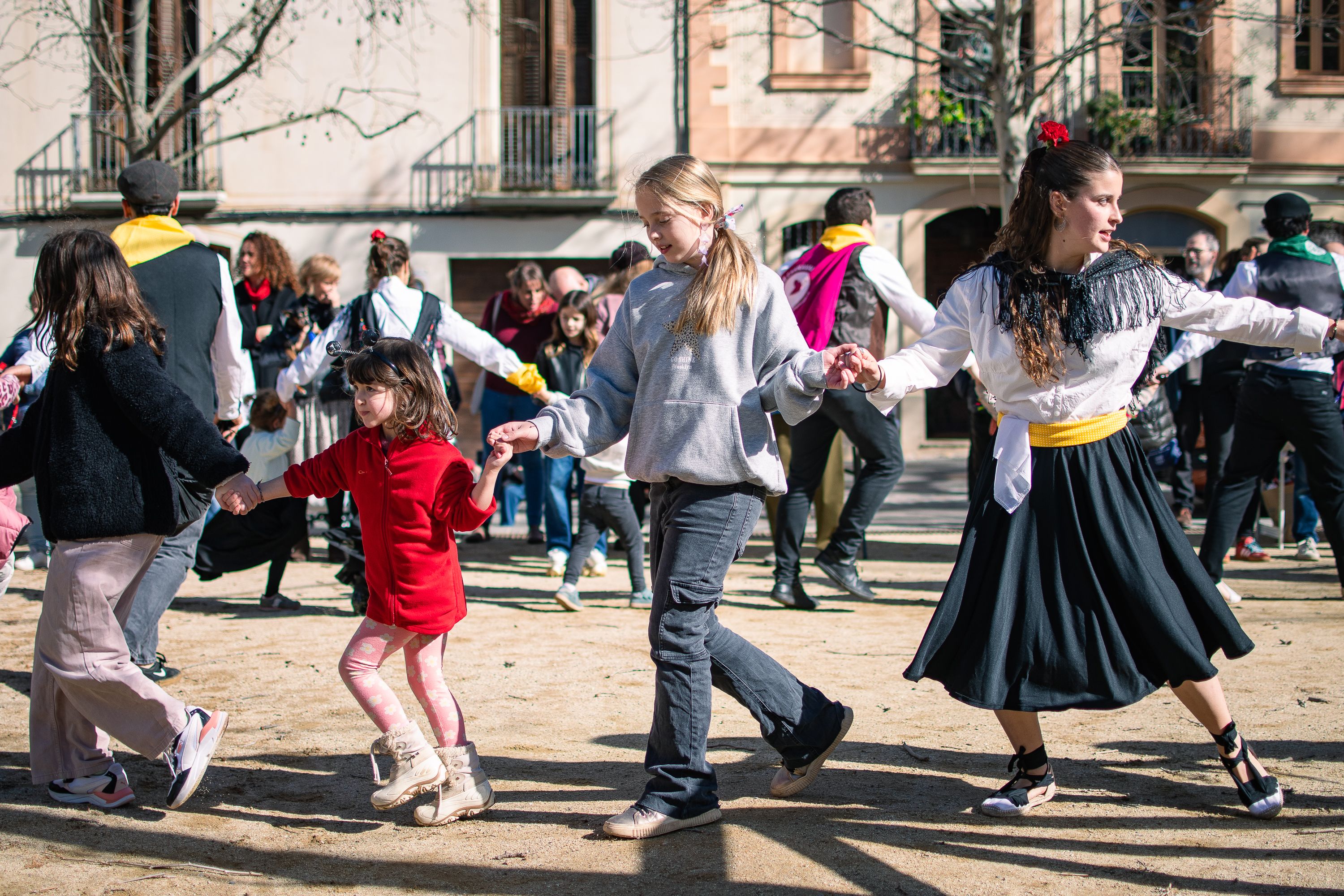 Ball de Gitanes desoctaviades a la plaça de Barcelona FOTO: Pol Rodríguez (TOT Sant Cugat)