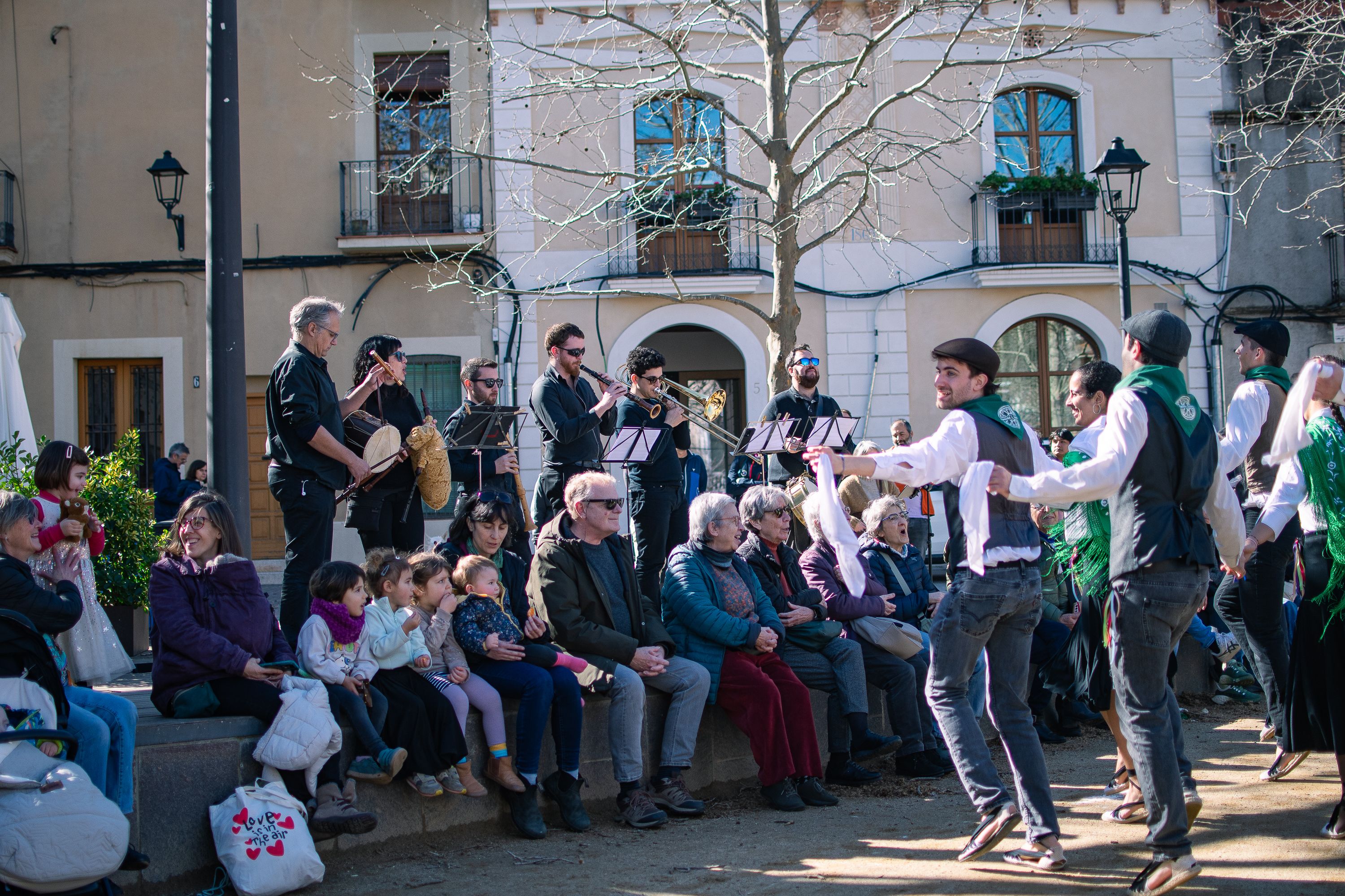 Ball de Gitanes desoctaviades a la plaça de Barcelona FOTO: Pol Rodríguez (TOT Sant Cugat)