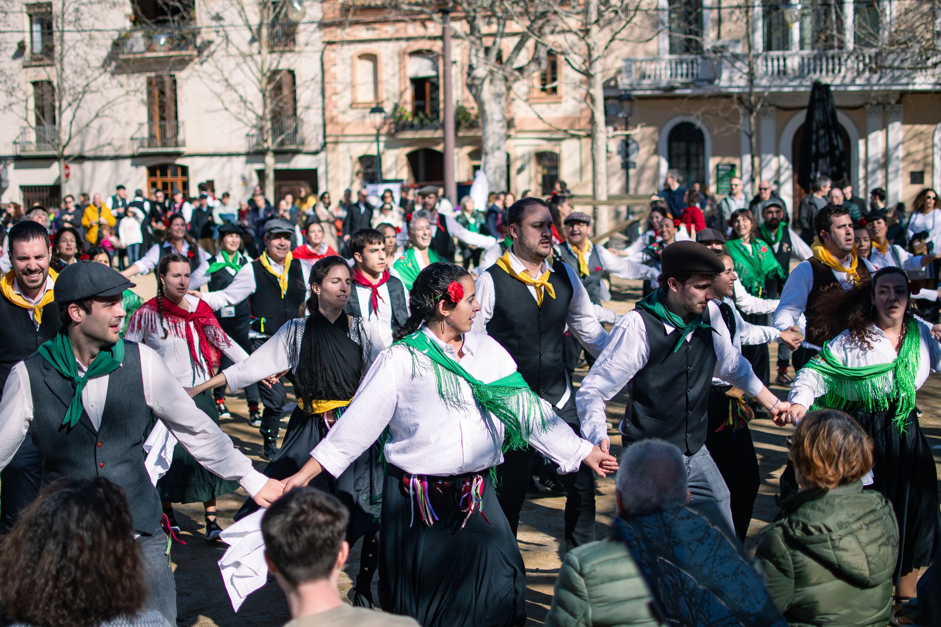 Ball de Gitanes desoctaviades a la plaça de Barcelona FOTO: Pol Rodríguez (TOT Sant Cugat)