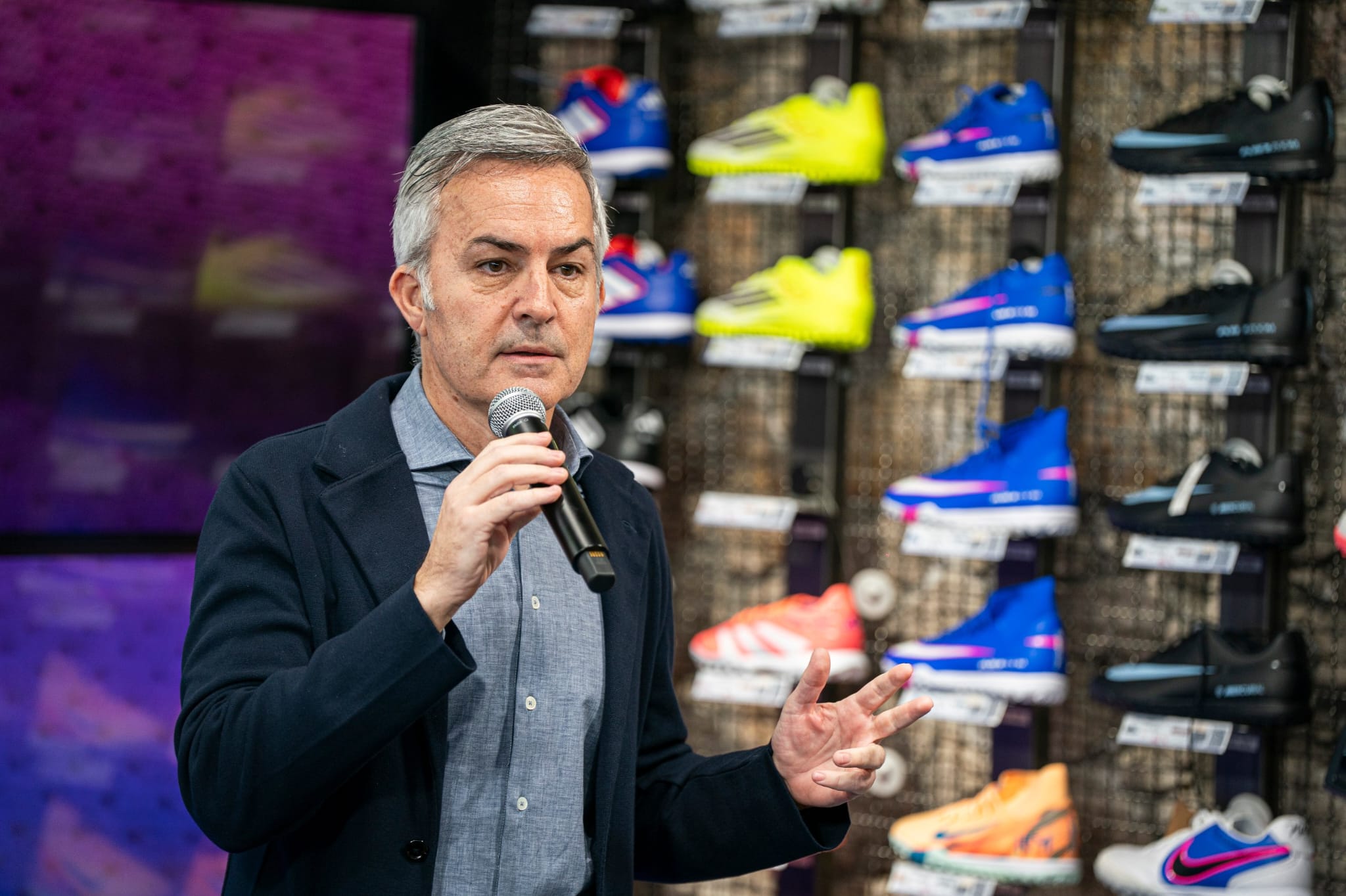 Víctor Font explica el seu projecte a Sant Cugat. FOTO: Nosaltres!