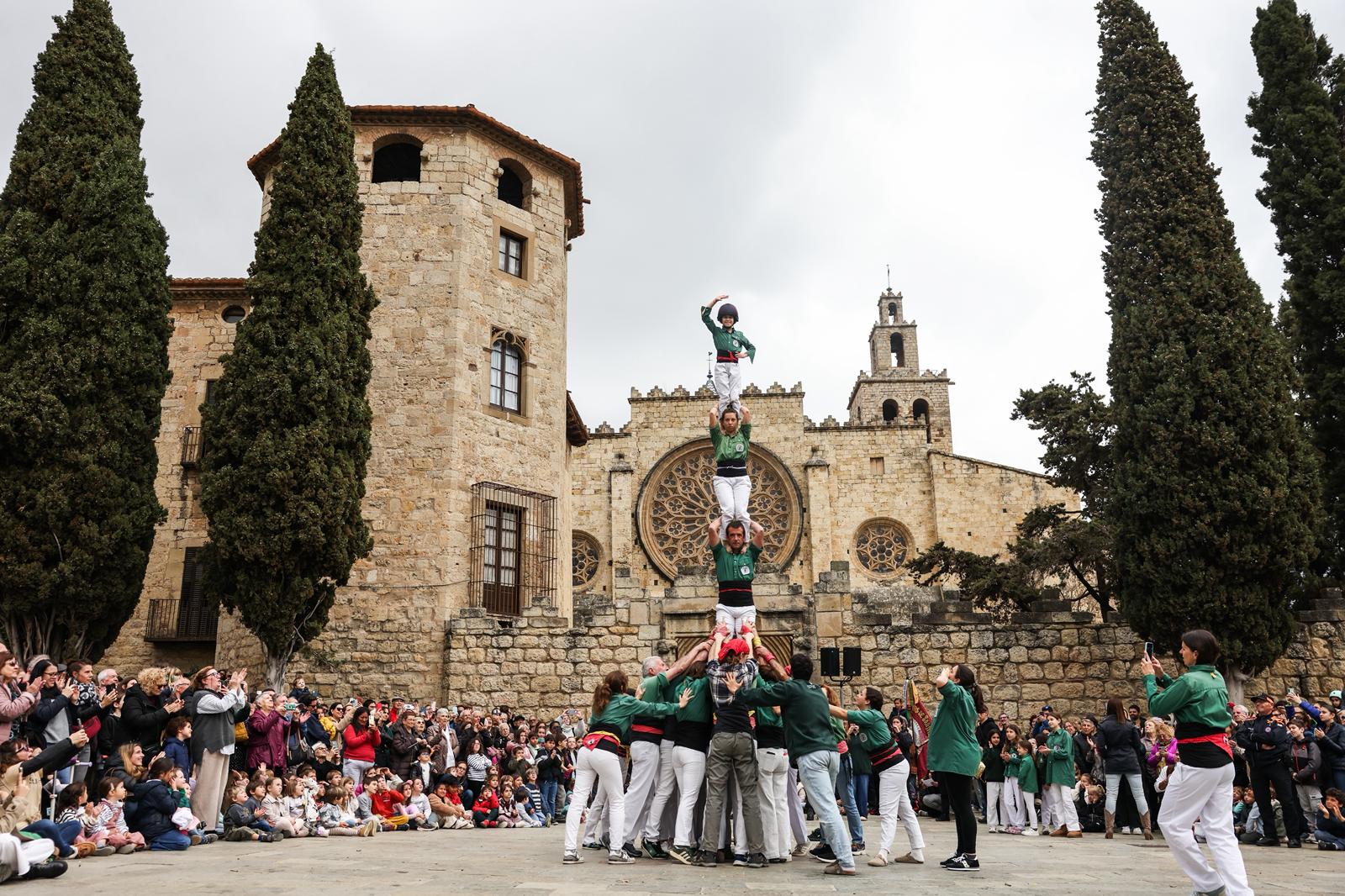 Actuació dels Gausacs a la plaça d'Octivià. FOTO: Ajuntament. 