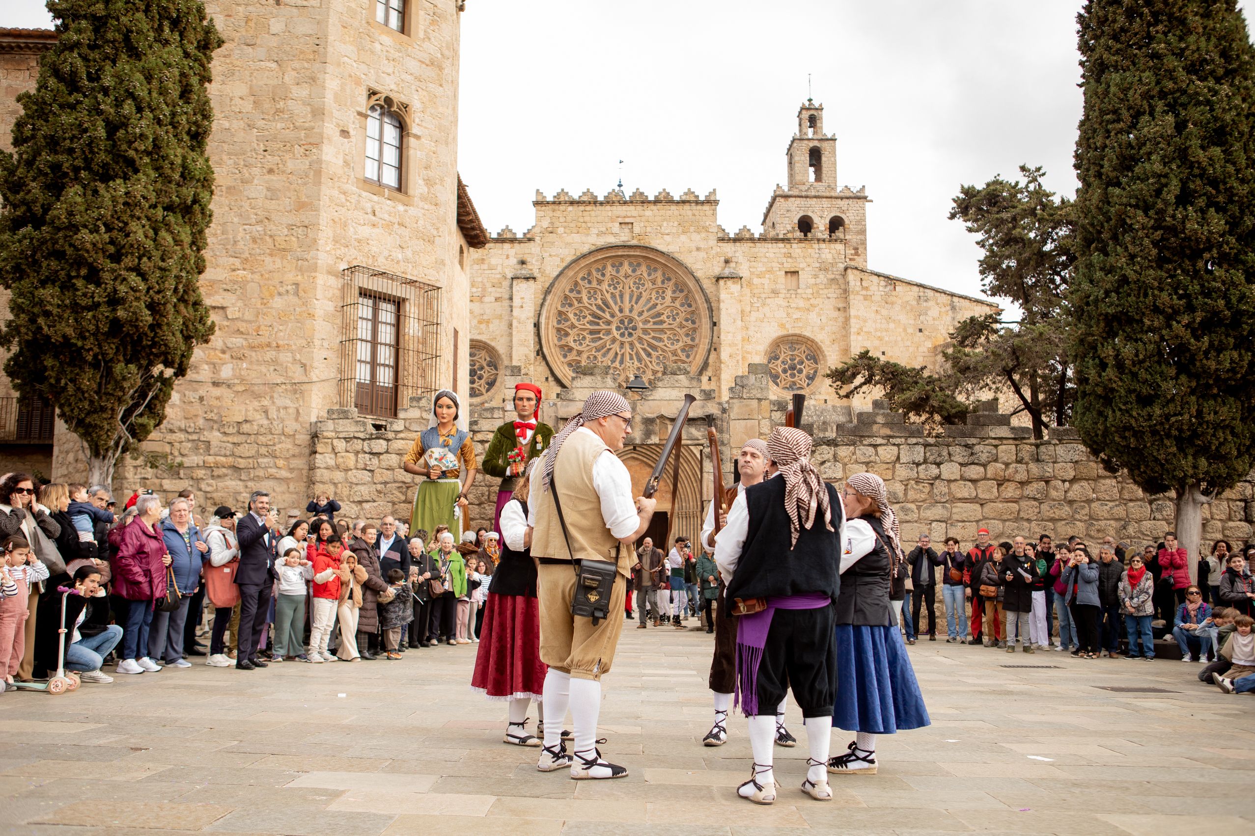 Balls de lluïment de la cultura popular FOTO: Joana Arribas (TOT Sant Cugat)