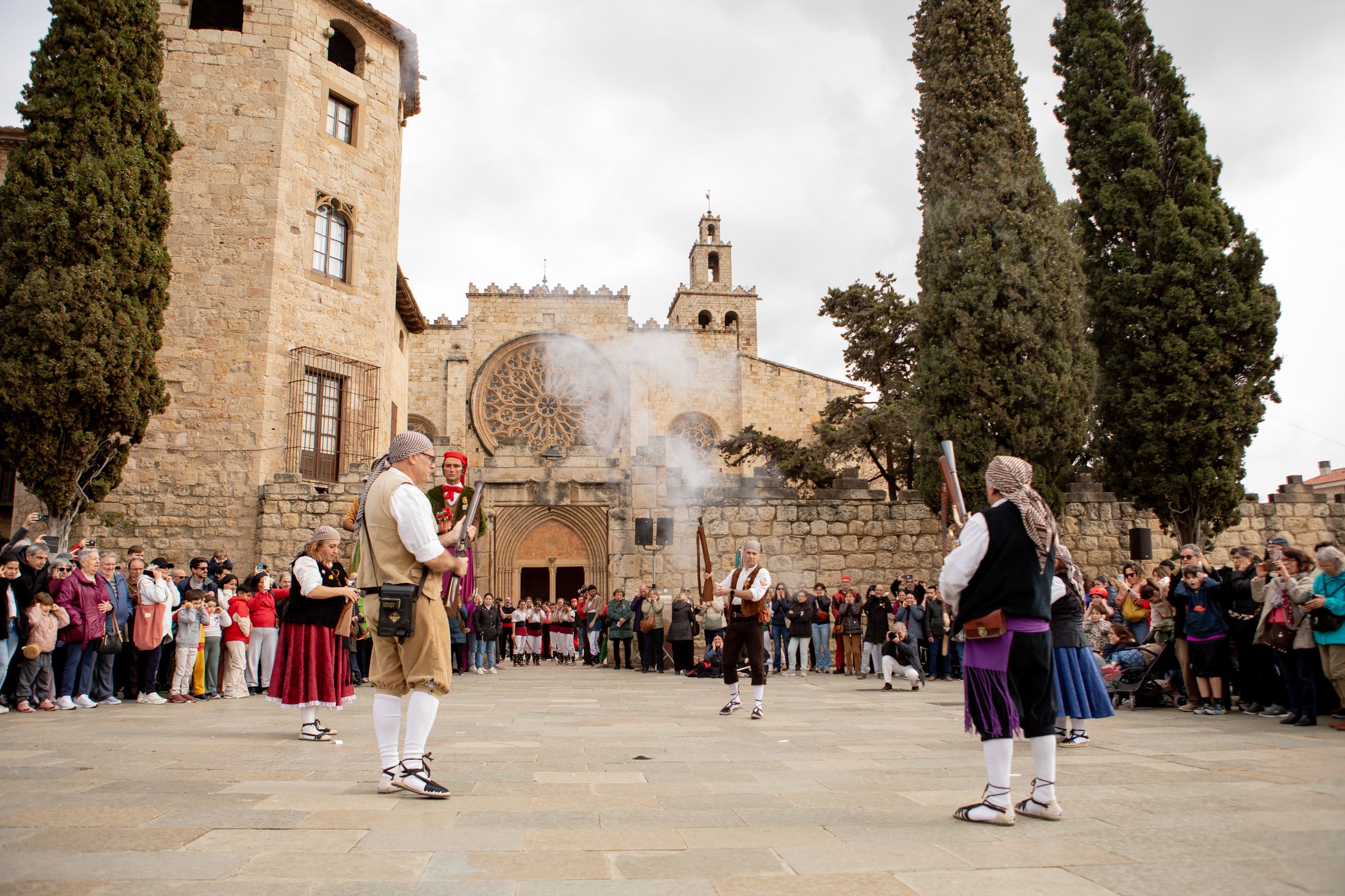 Balls de lluïment de la cultura popular FOTO: Joana Arribas (TOT Sant Cugat)