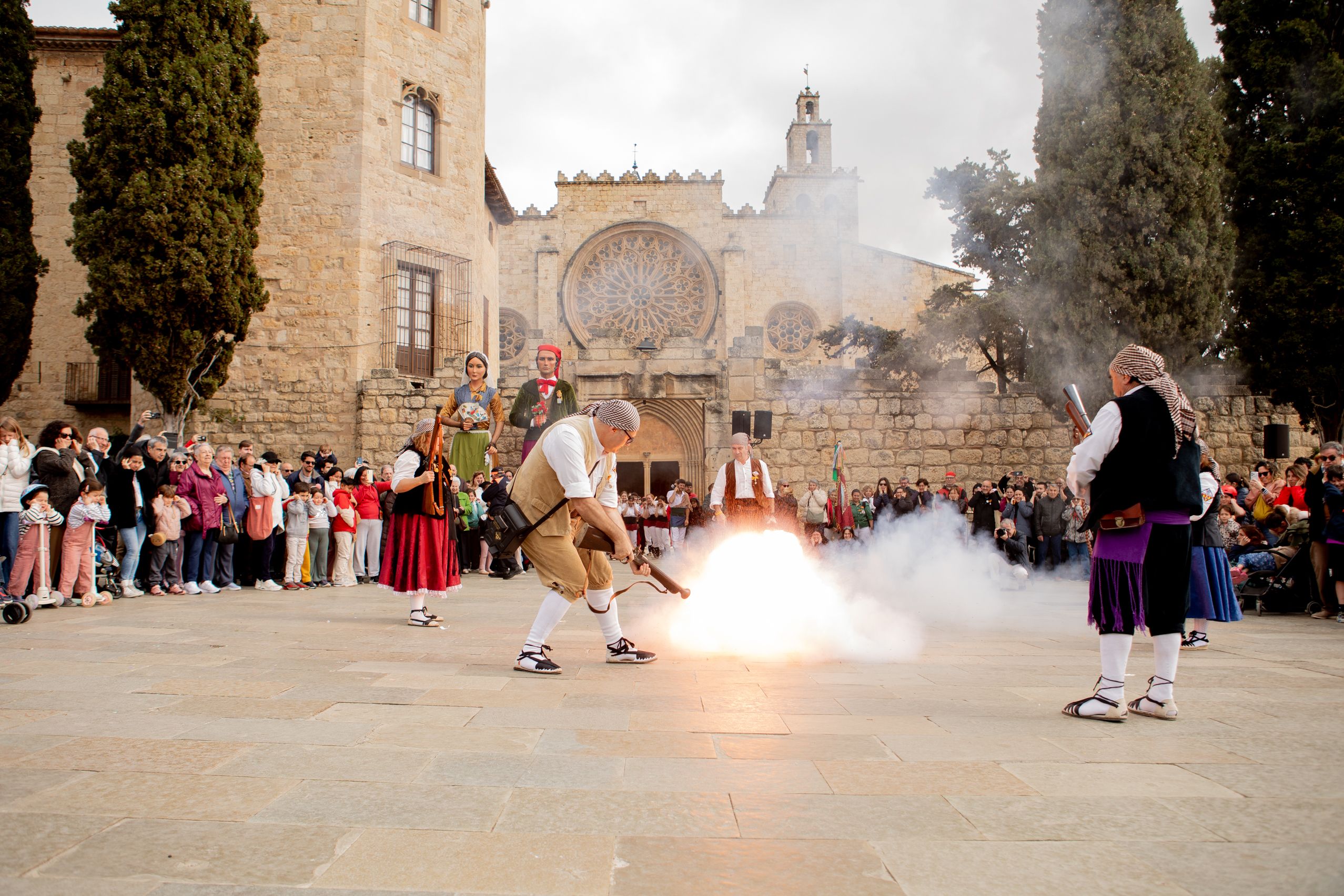 Balls de lluïment de la cultura popular FOTO: Joana Arribas (TOT Sant Cugat)