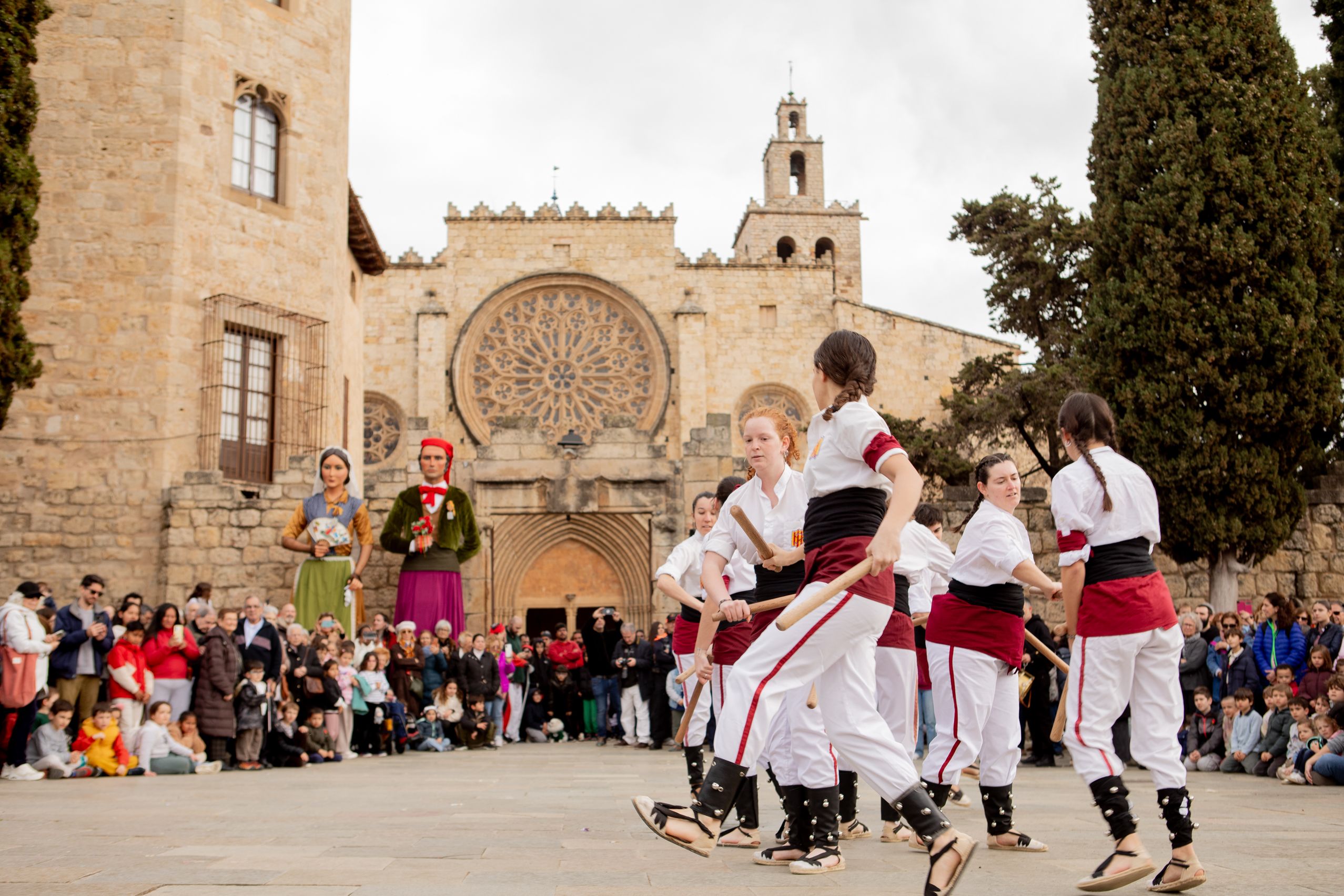 Balls de lluïment de la cultura popular FOTO: Joana Arribas (TOT Sant Cugat)