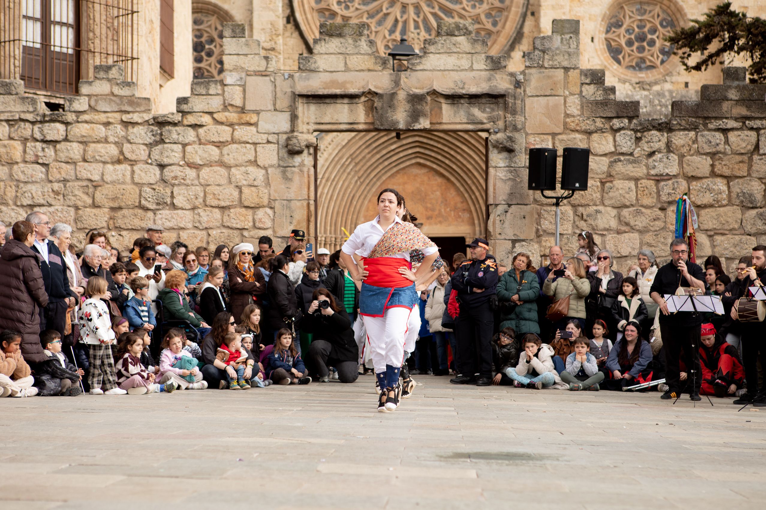 Balls de lluïment de la cultura popular FOTO: Joana Arribas (TOT Sant Cugat)