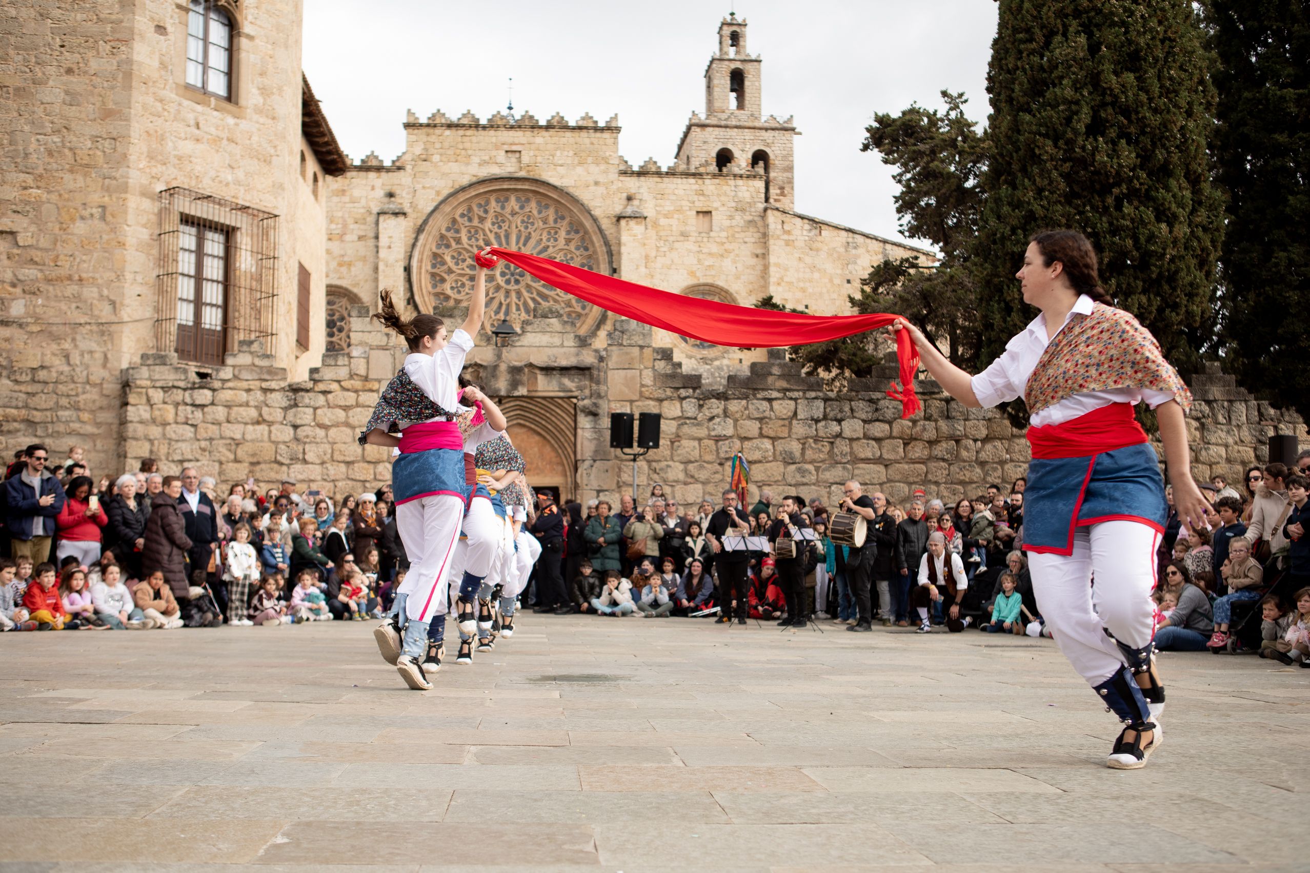 Balls de lluïment de la cultura popular FOTO: Joana Arribas (TOT Sant Cugat)
