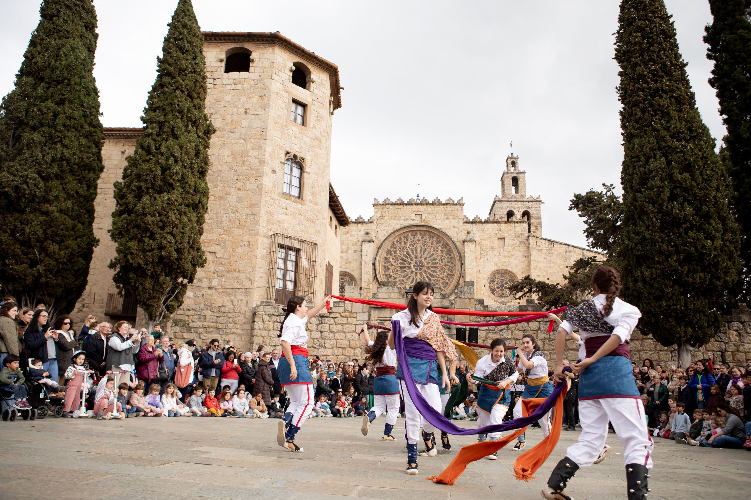 Balls de lluïment de la cultura popular FOTO: Joana Arribas (TOT Sant Cugat)