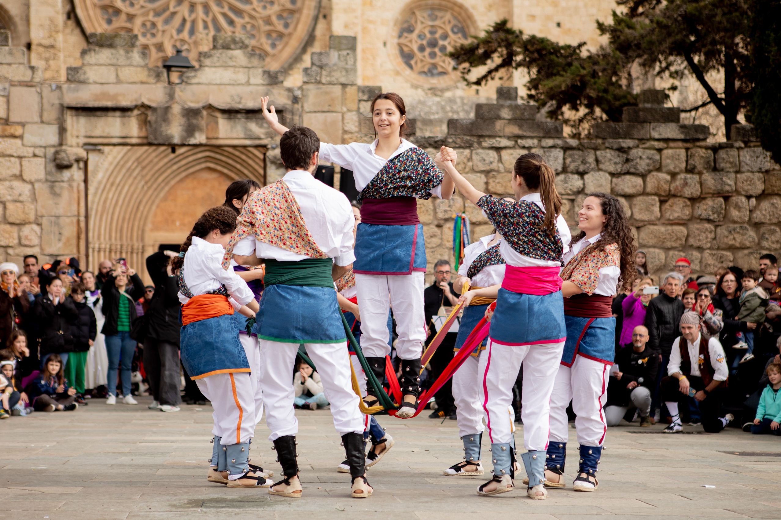 Balls de lluïment de la cultura popular FOTO: Joana Arribas (TOT Sant Cugat)