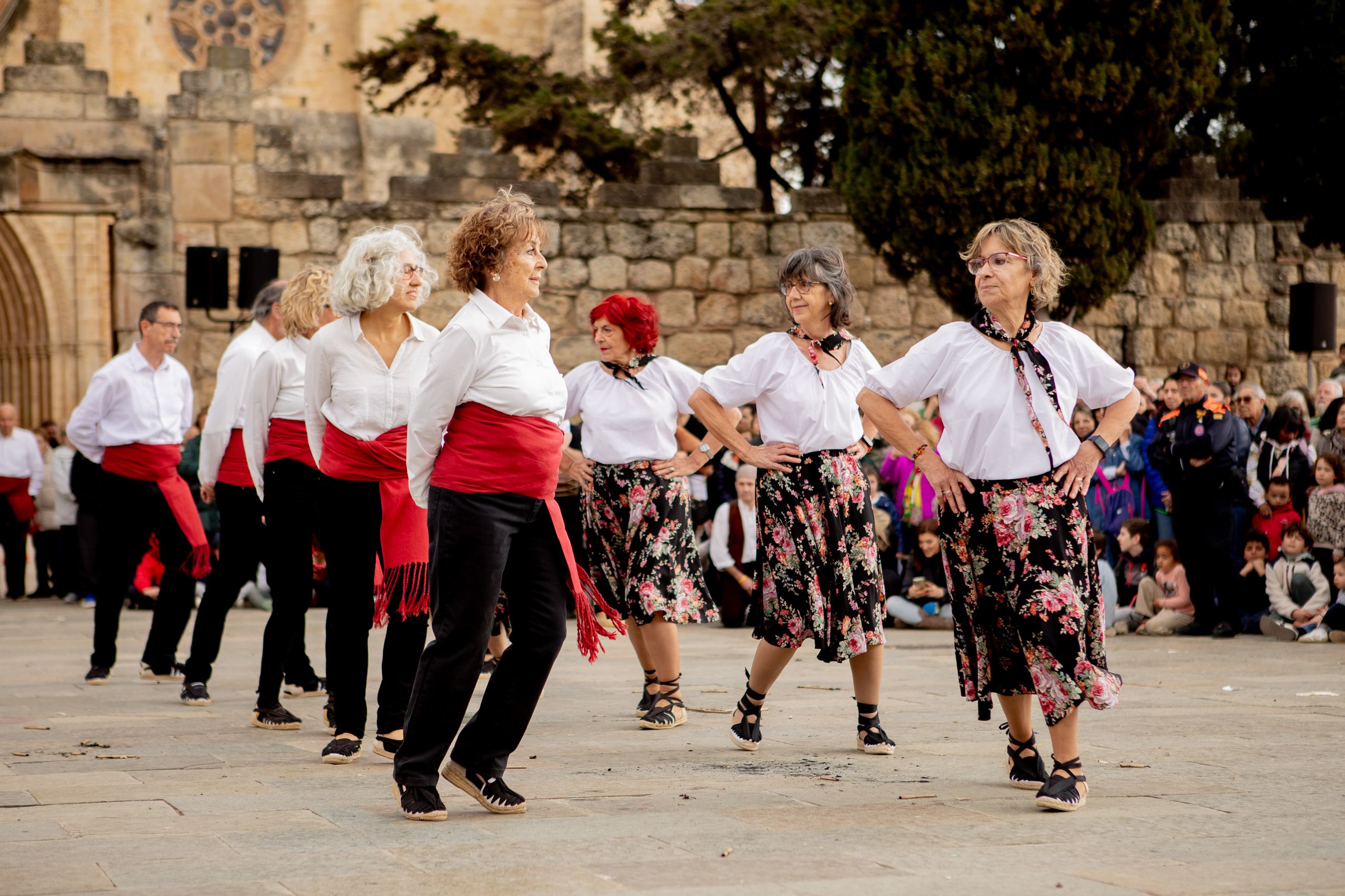 Balls de lluïment de la cultura popular FOTO: Joana Arribas (TOT Sant Cugat)