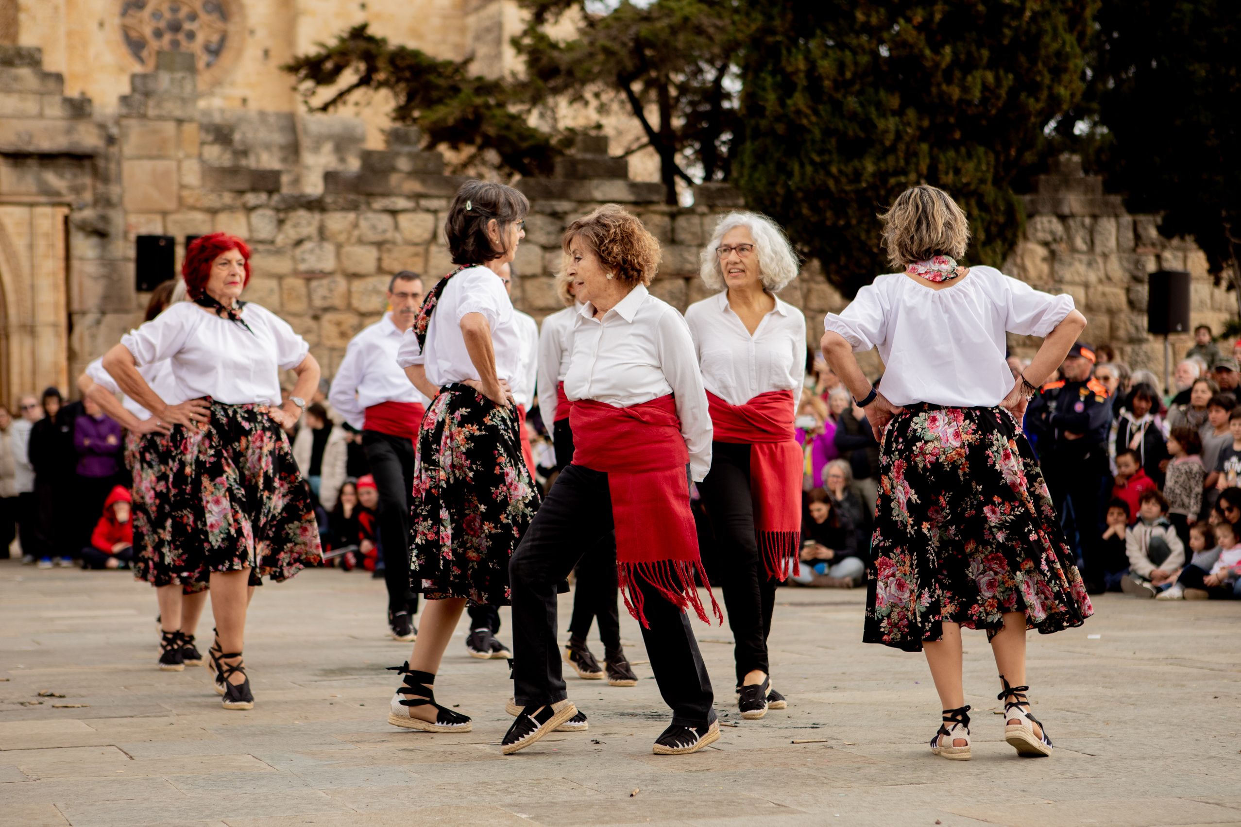 Balls de lluïment de la cultura popular FOTO: Joana Arribas (TOT Sant Cugat)