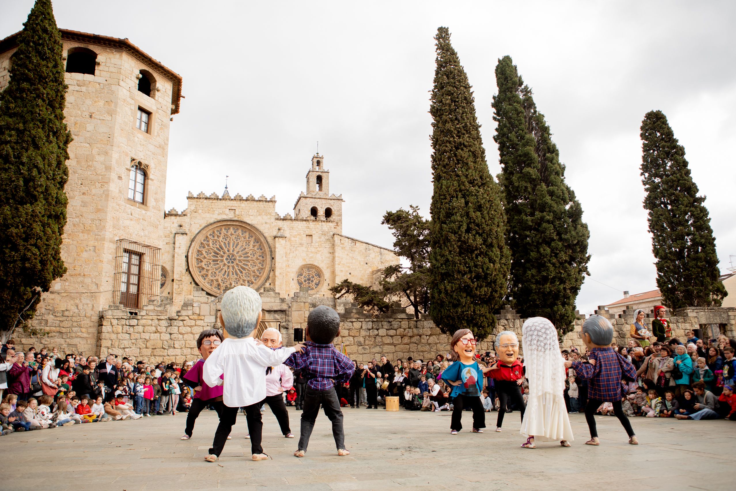 Balls de lluïment de la cultura popular FOTO: Joana Arribas (TOT Sant Cugat)