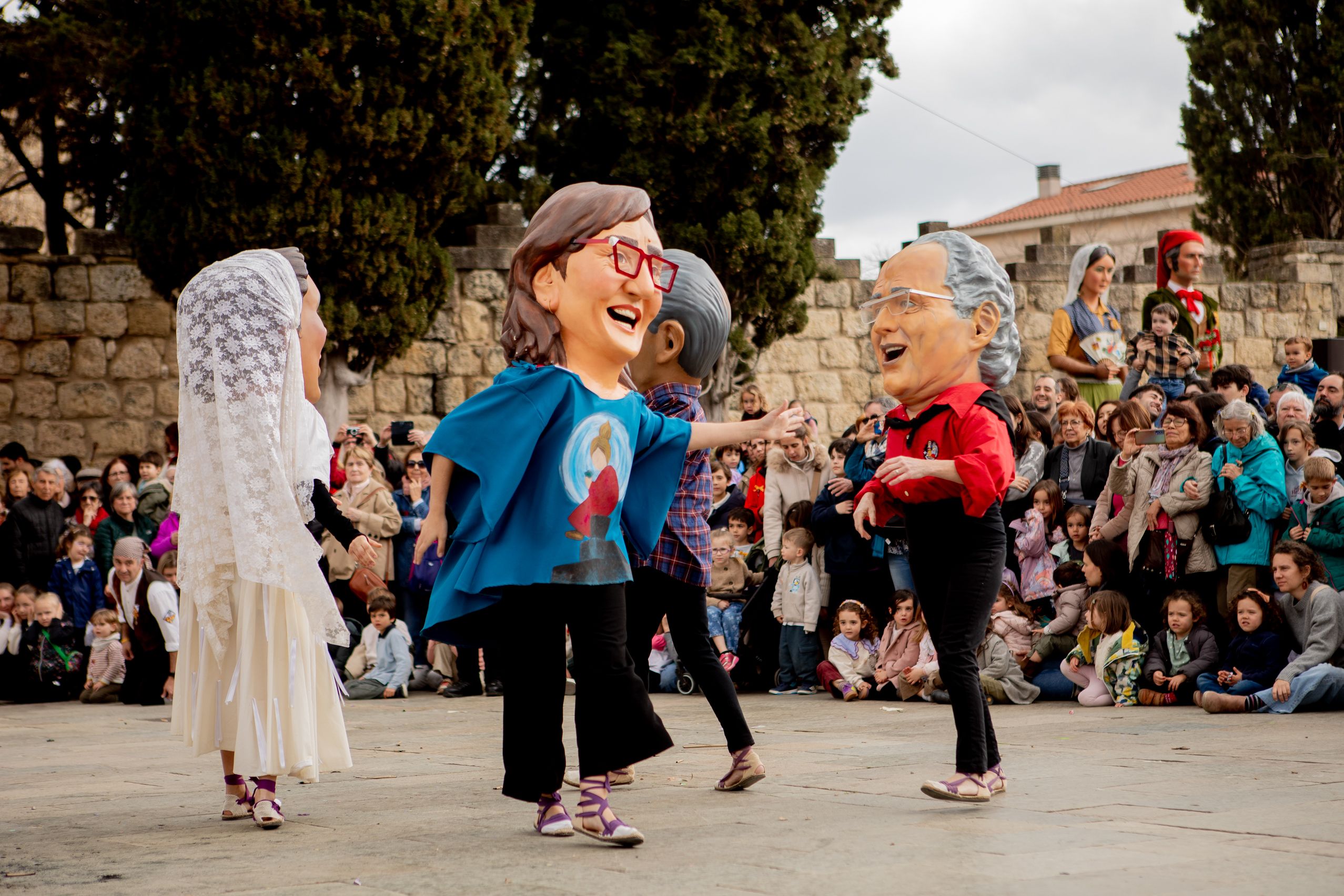 Balls de lluïment de la cultura popular FOTO: Joana Arribas (TOT Sant Cugat)