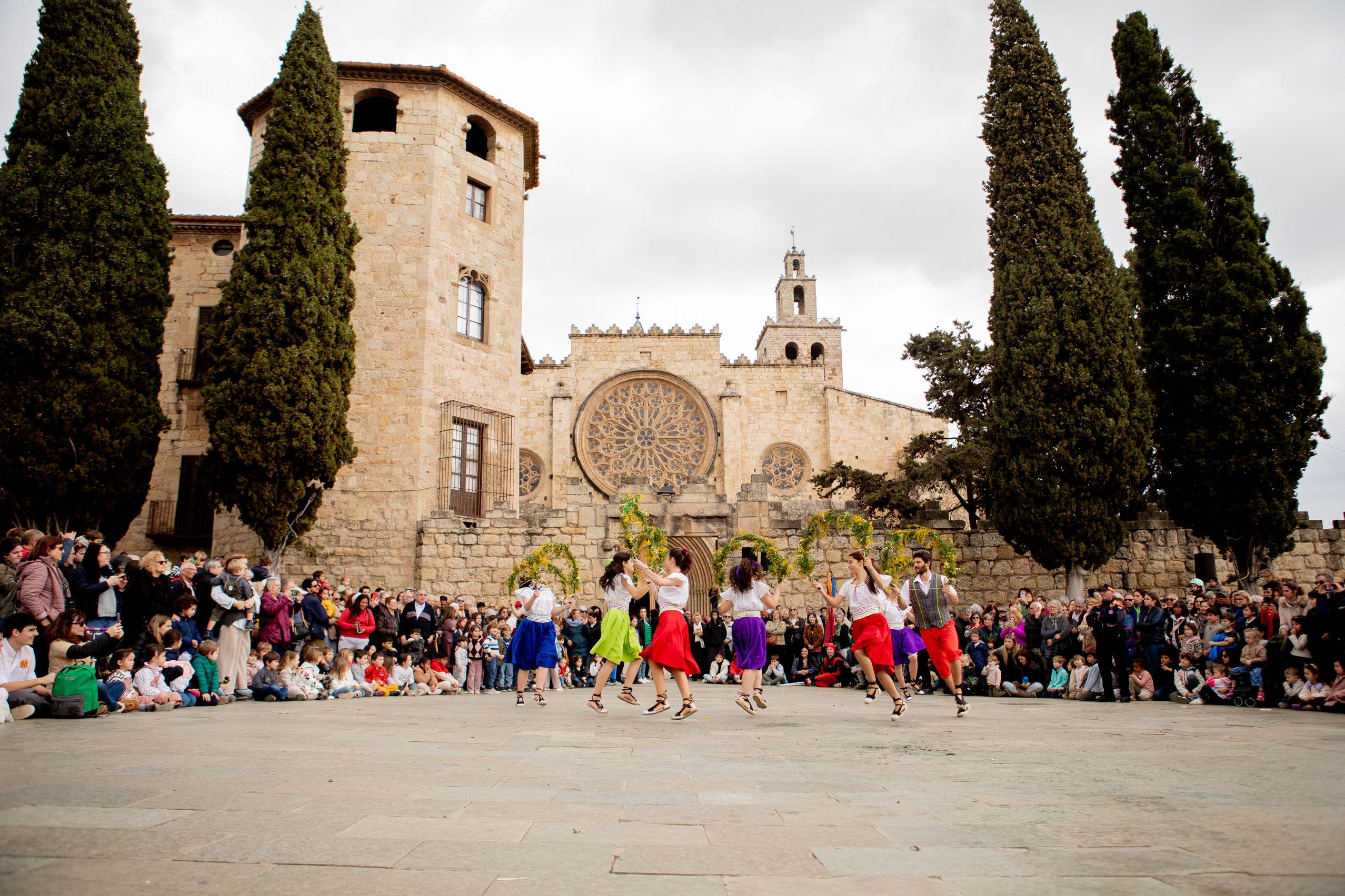 Balls de lluïment de la cultura popular FOTO: Joana Arribas (TOT Sant Cugat)